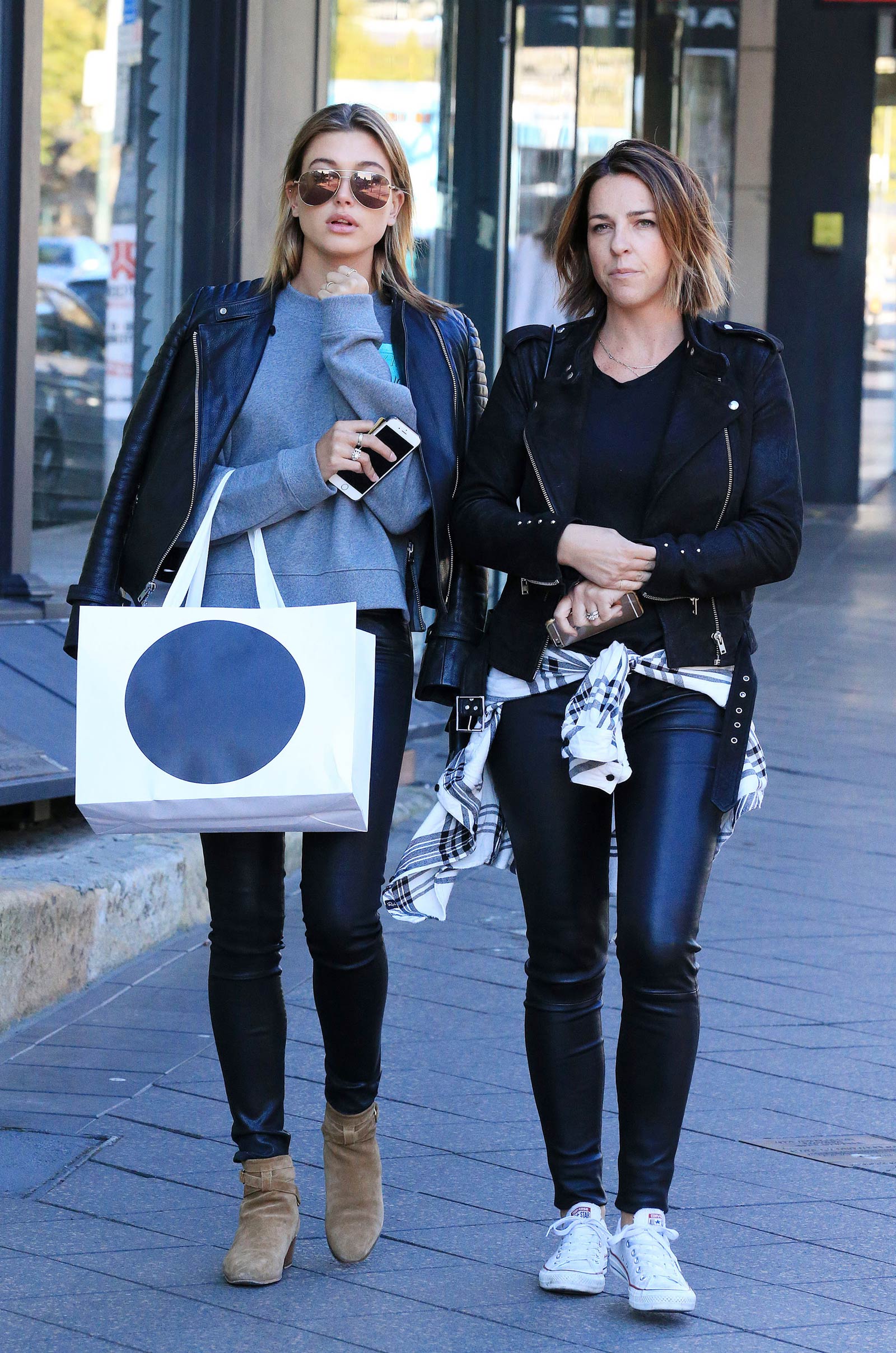 Hailey Baldwin Shopping in Sydney