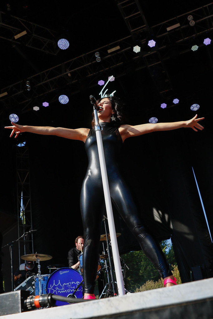 Marina and the Diamonds performs at 2015 Lollapalooza