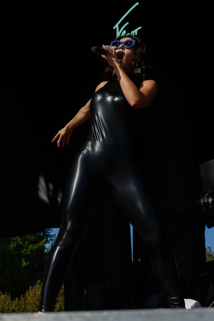 Marina and the Diamonds performs at 2015 Lollapalooza