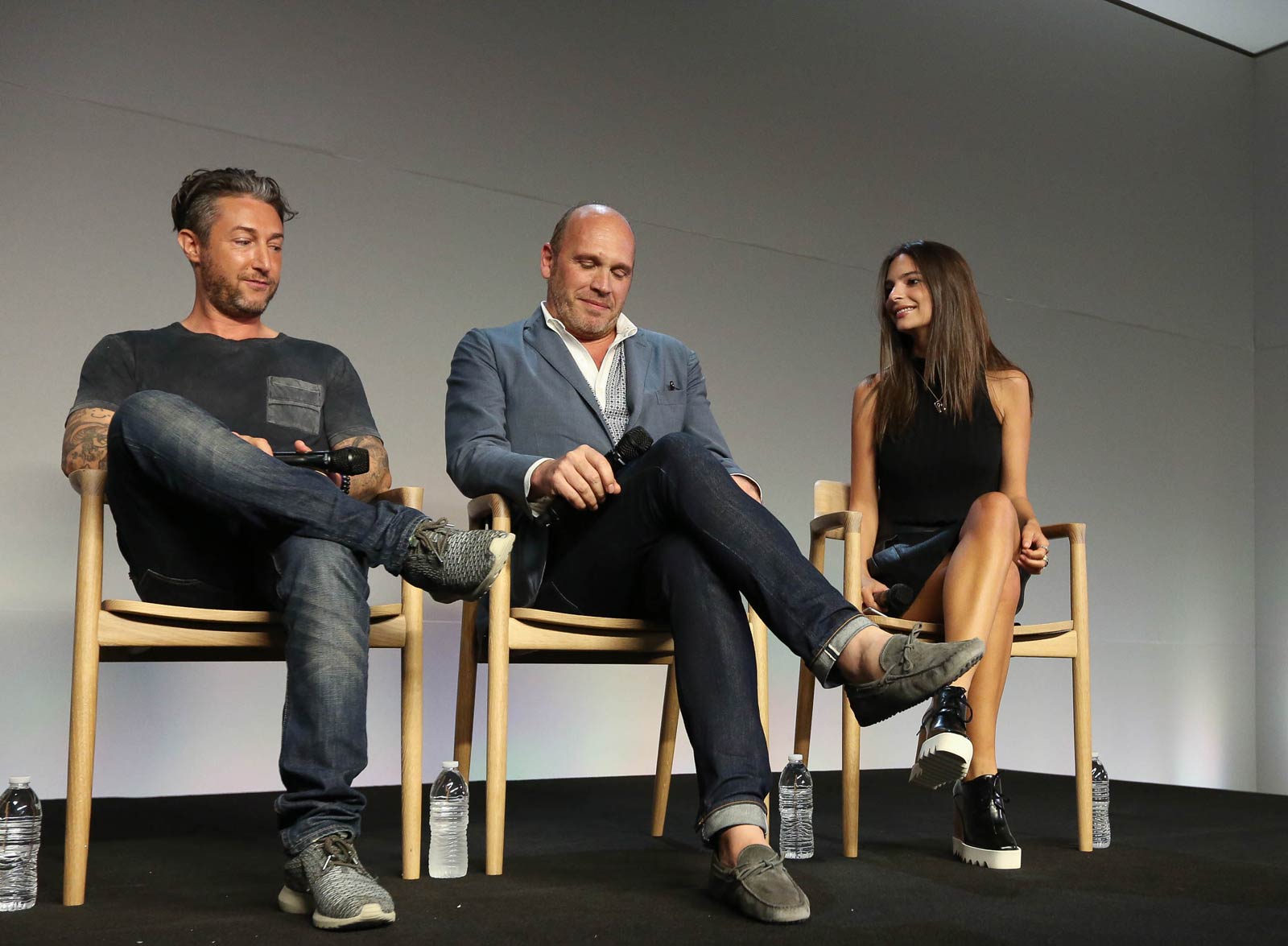 Emily Ratajkowski attends Apple Store Meet The Community Behind Fancy