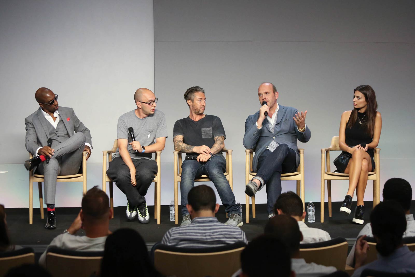 Emily Ratajkowski attends Apple Store Meet The Community Behind Fancy