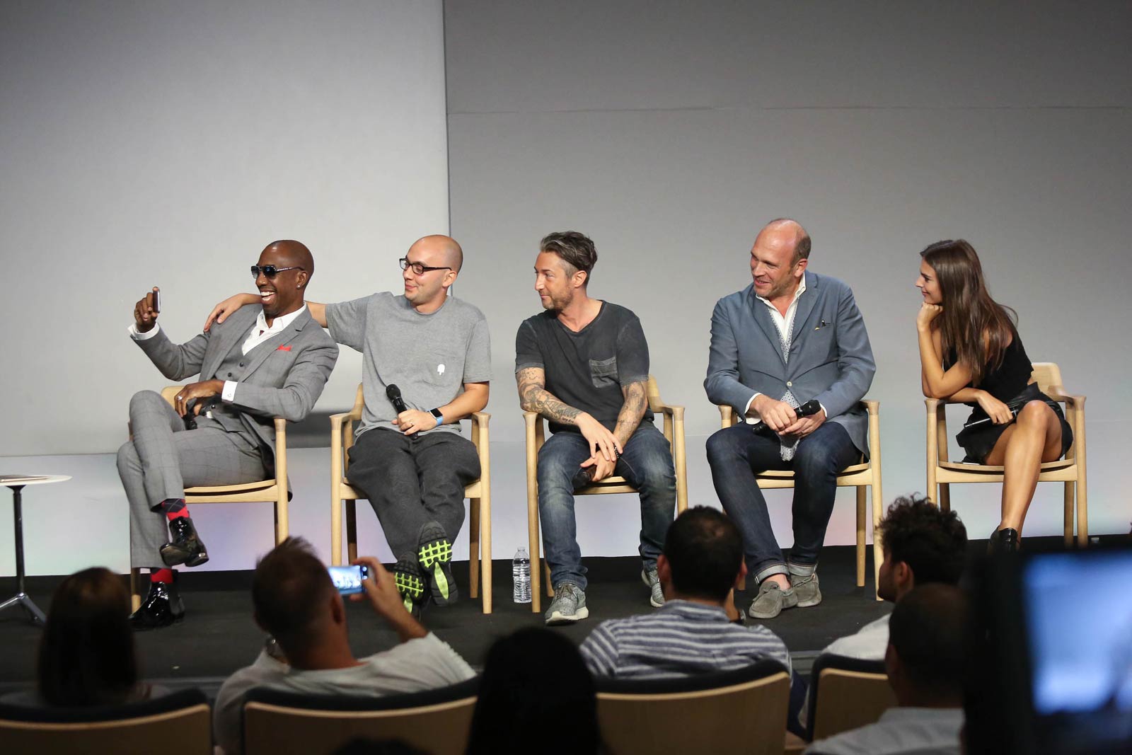 Emily Ratajkowski attends Apple Store Meet The Community Behind Fancy