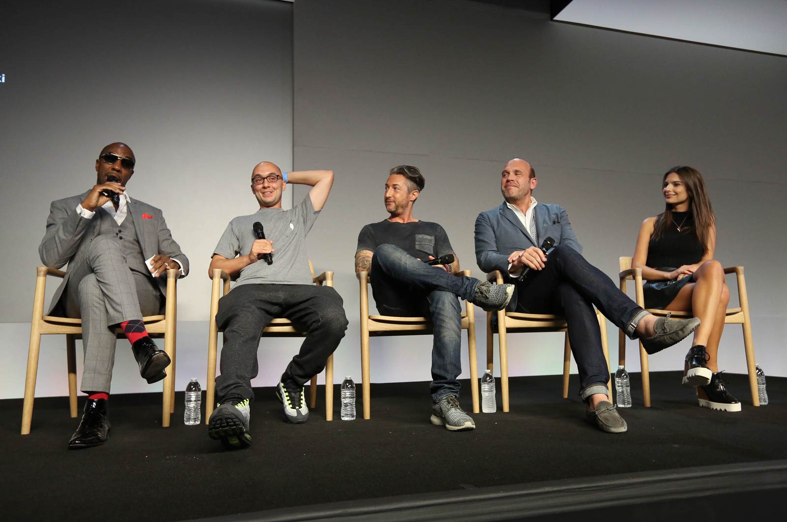 Emily Ratajkowski attends Apple Store Meet The Community Behind Fancy