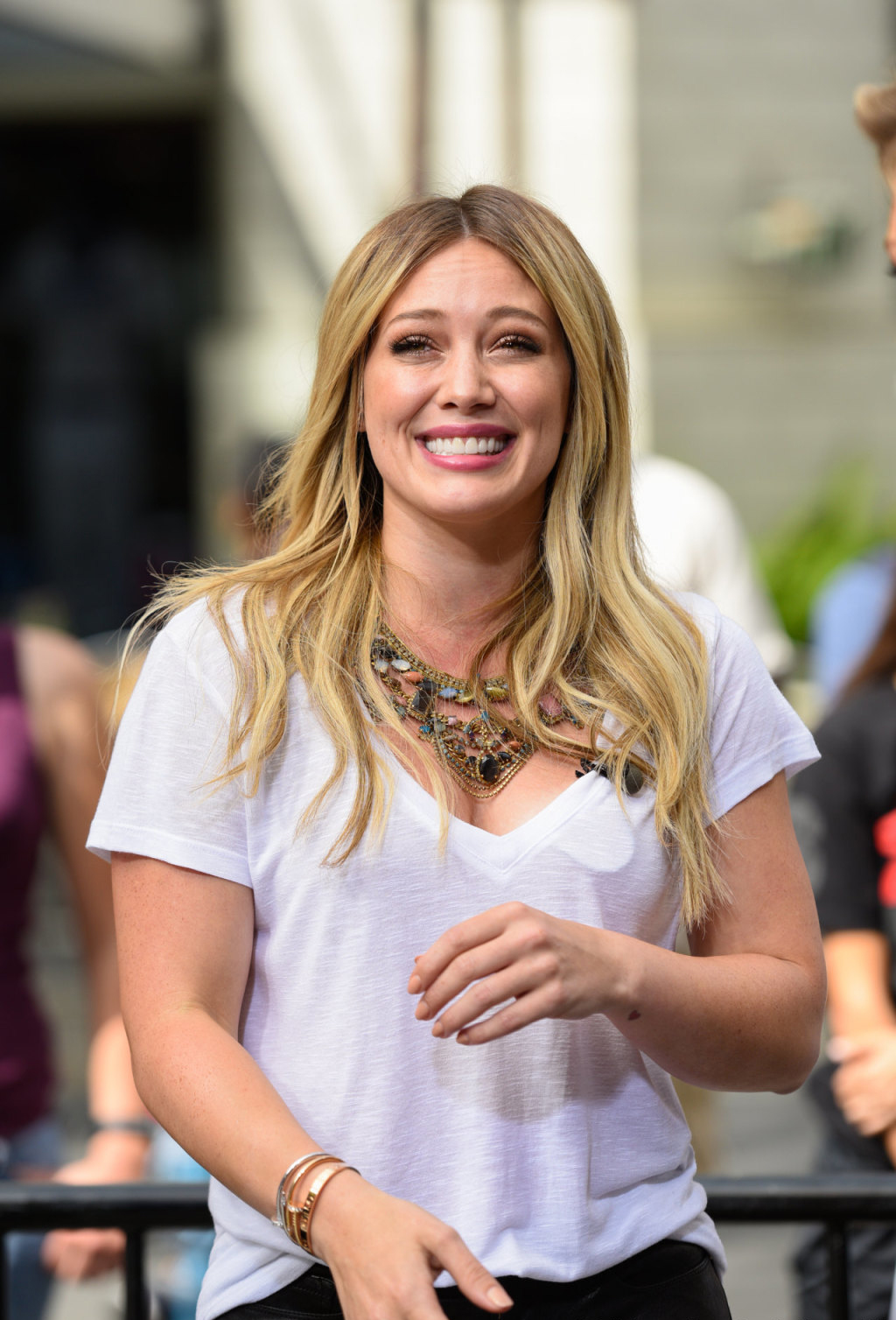 Hilary & Haylie Duff visit Extra at Universal Studios