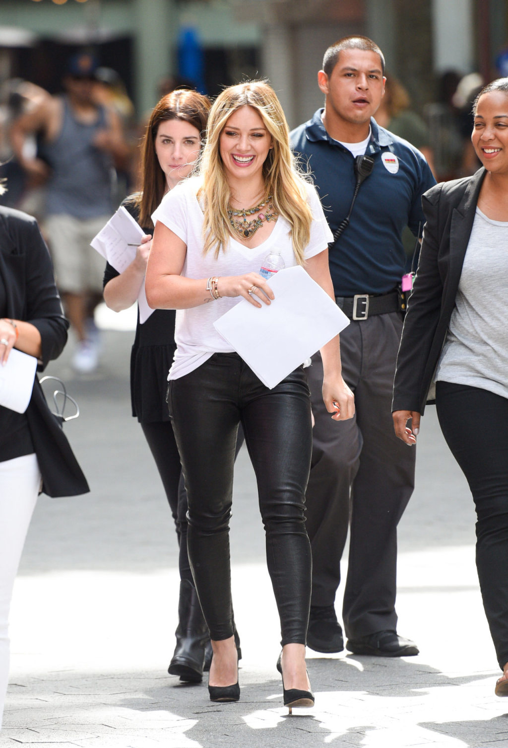 Hilary & Haylie Duff visit Extra at Universal Studios