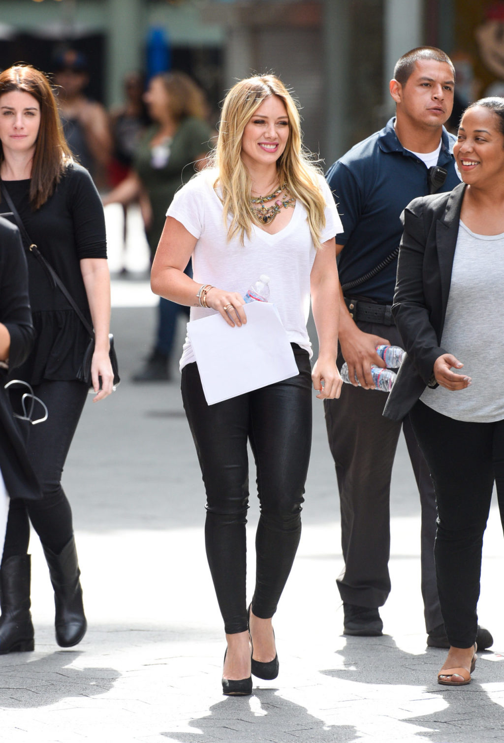 Hilary & Haylie Duff visit Extra at Universal Studios