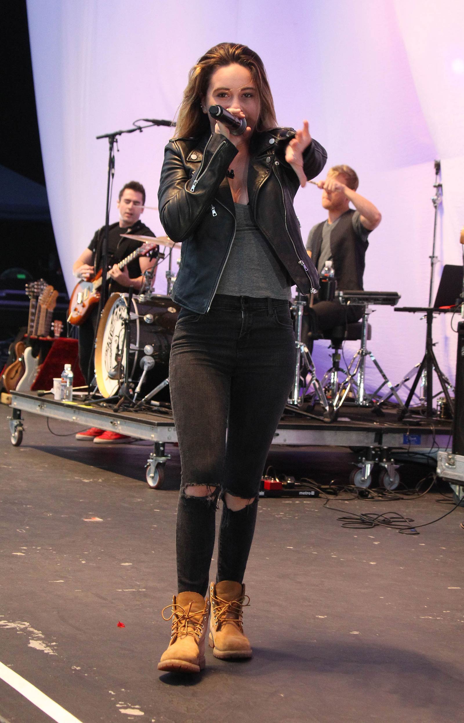 Beatrice Miller performs on Stage at Orange County Fair