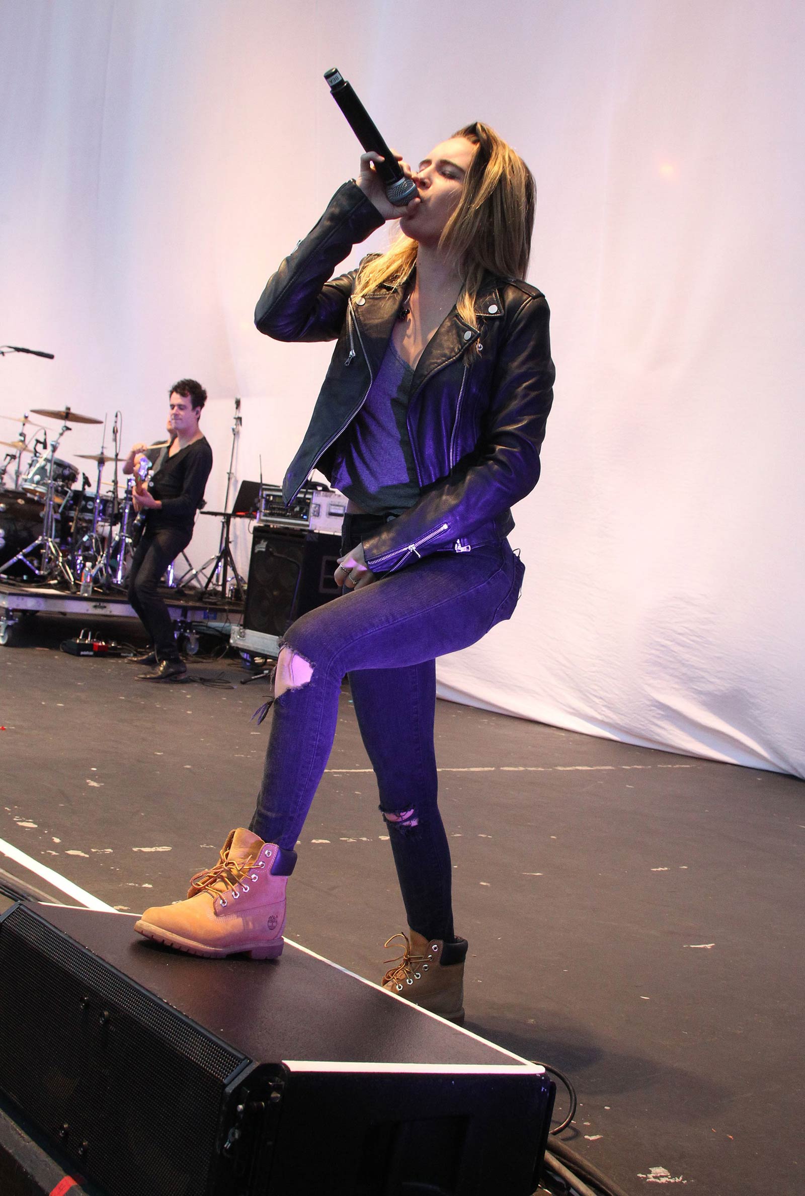 Beatrice Miller performs on Stage at Orange County Fair