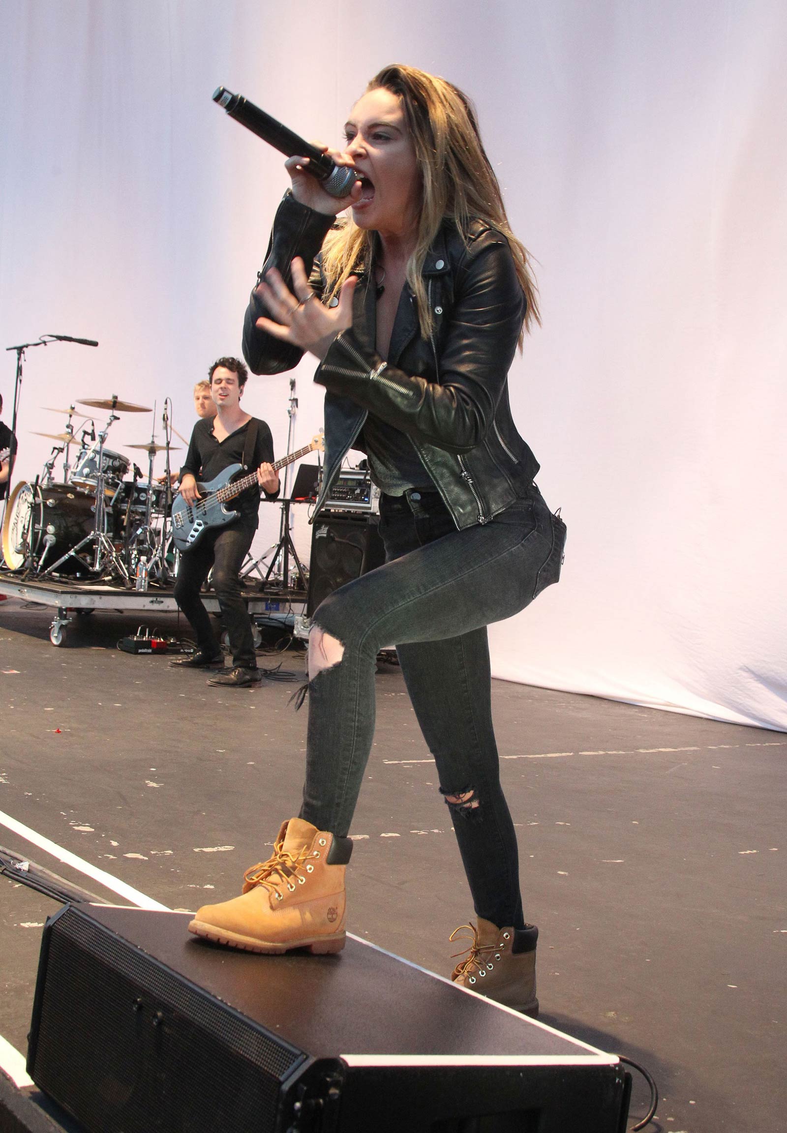 Beatrice Miller performs on Stage at Orange County Fair