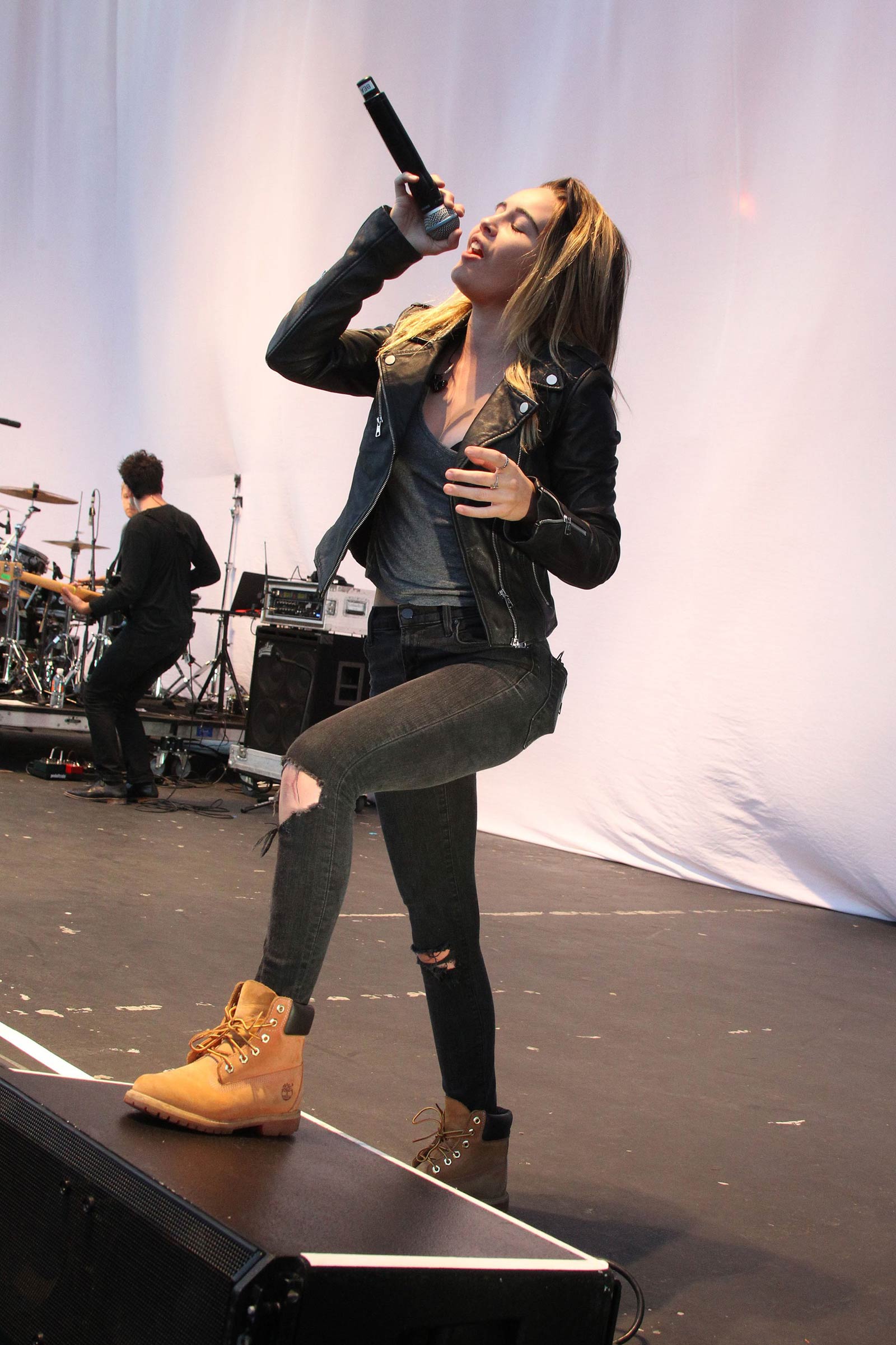 Beatrice Miller performs on Stage at Orange County Fair