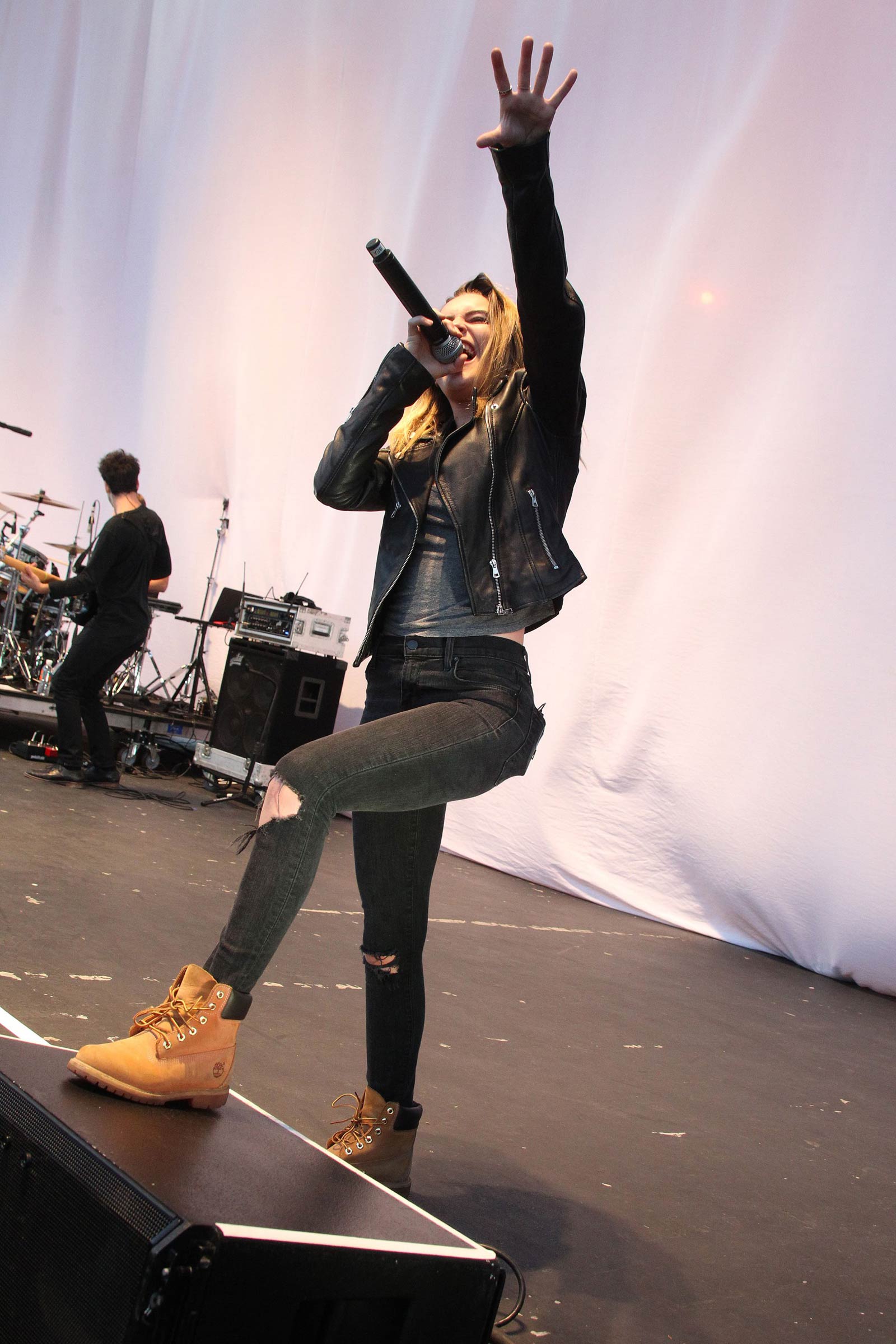 Beatrice Miller performs on Stage at Orange County Fair