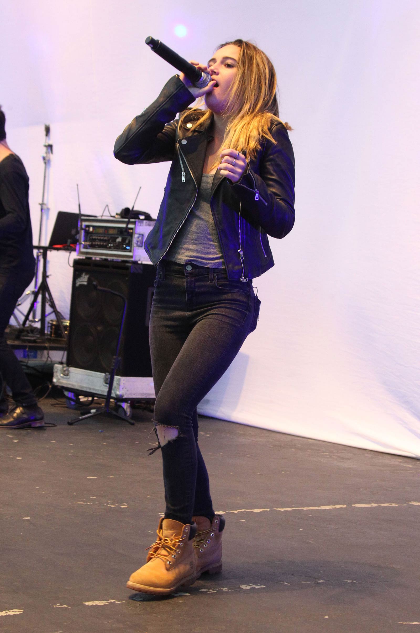 Beatrice Miller performs on Stage at Orange County Fair