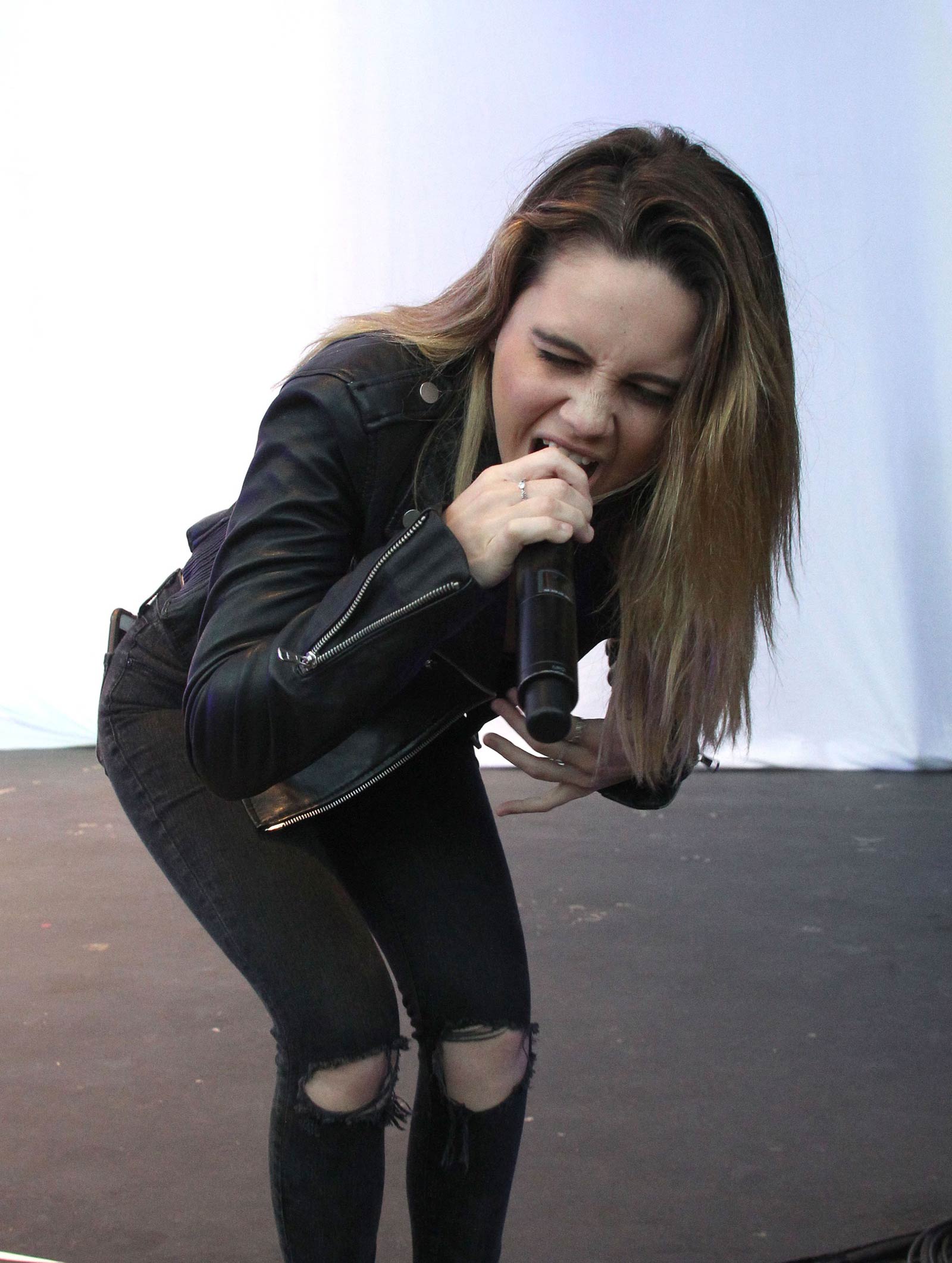 Beatrice Miller performs on Stage at Orange County Fair