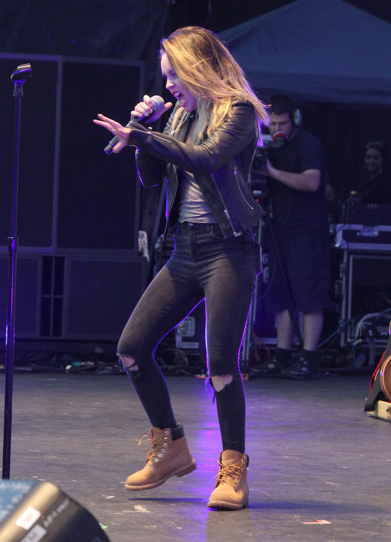 Beatrice Miller performs on Stage at Orange County Fair