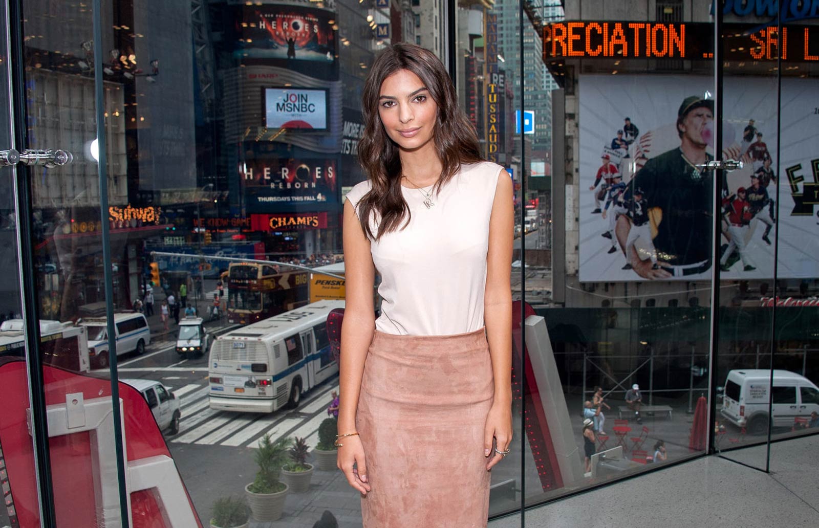 Emily Ratajkowski at Extra set in New York