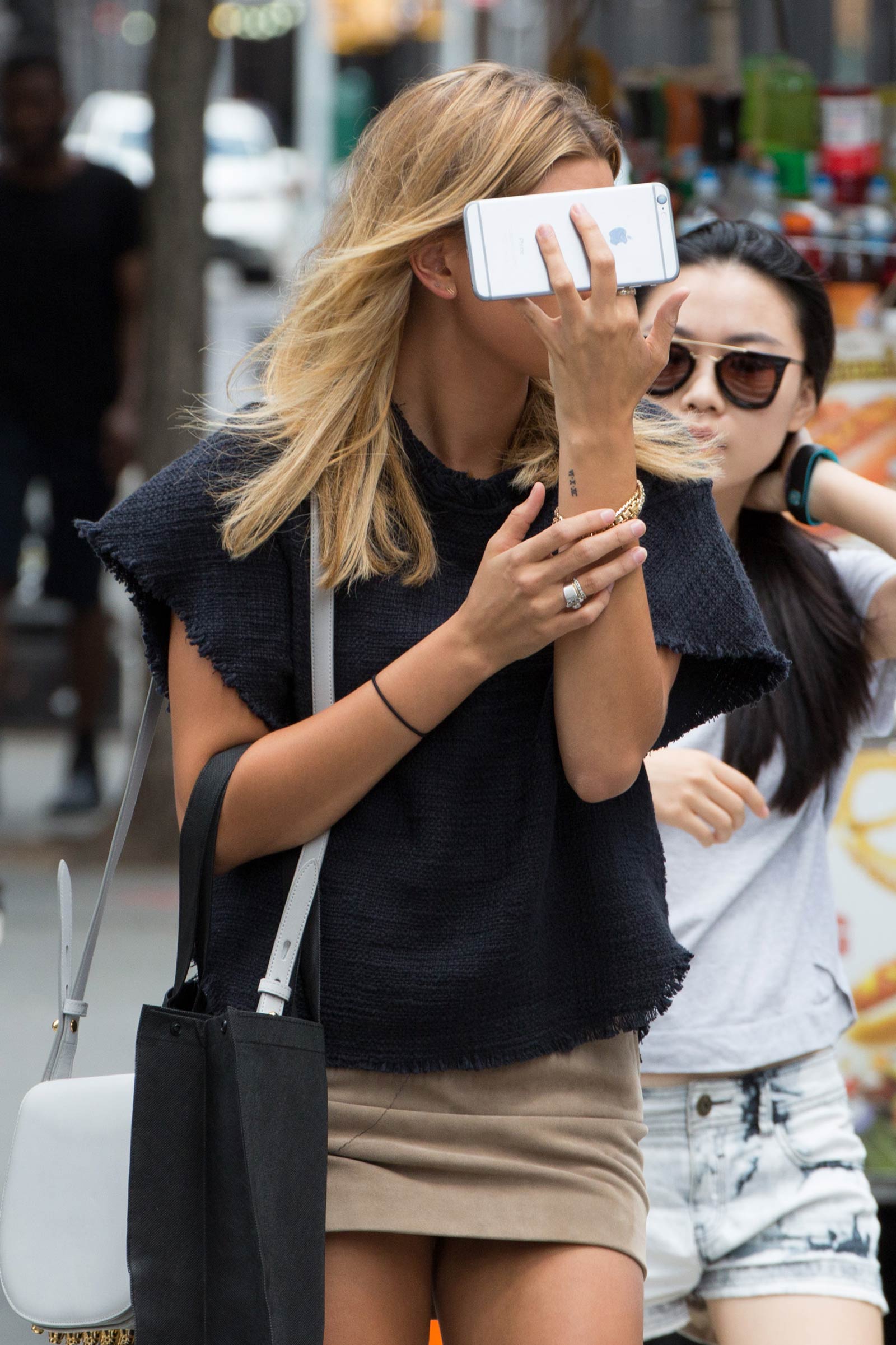 Hailey Baldwin seen out shopping in Soho