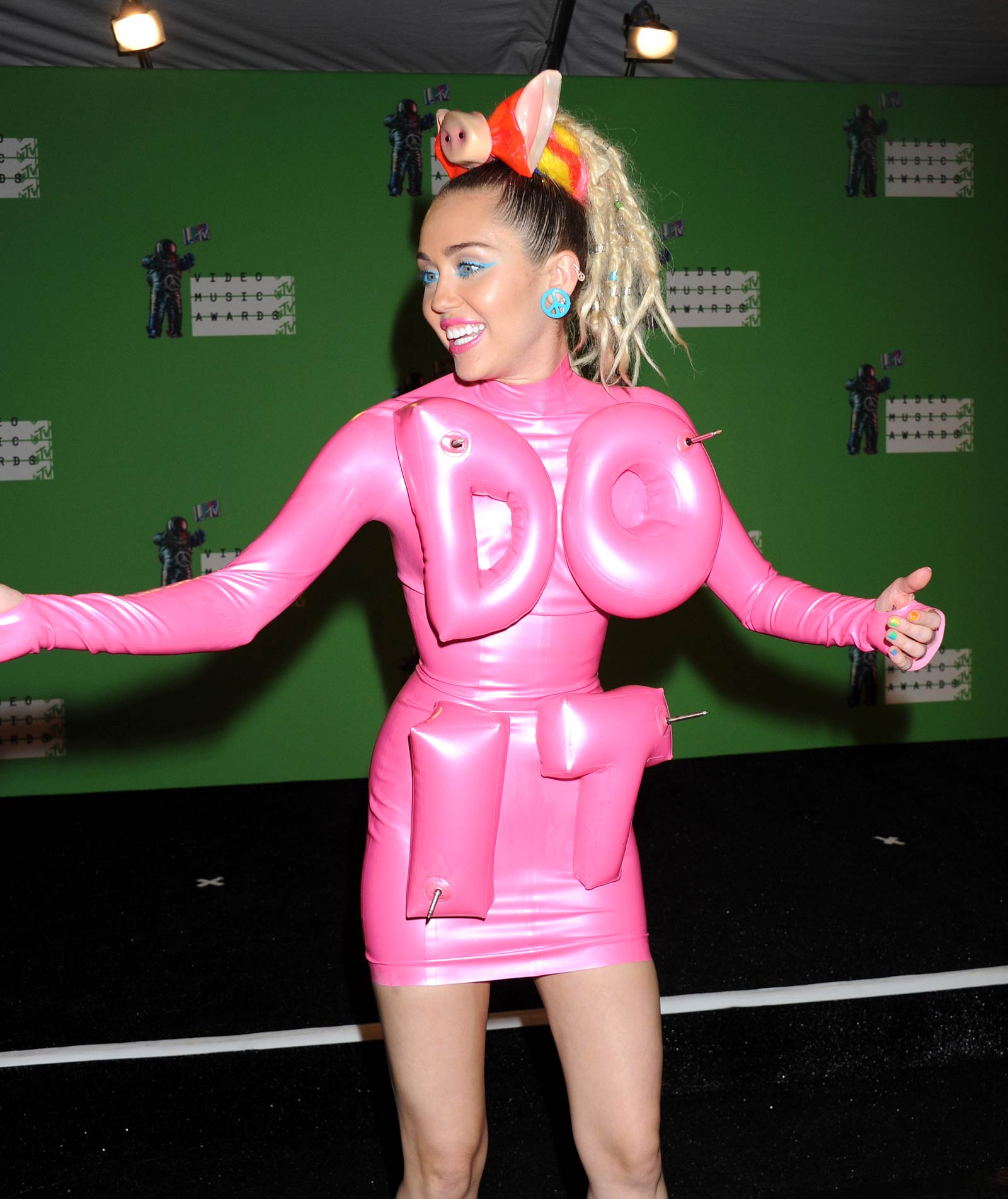 Miley Cyrus at the 2015 MTV Video Music Awards