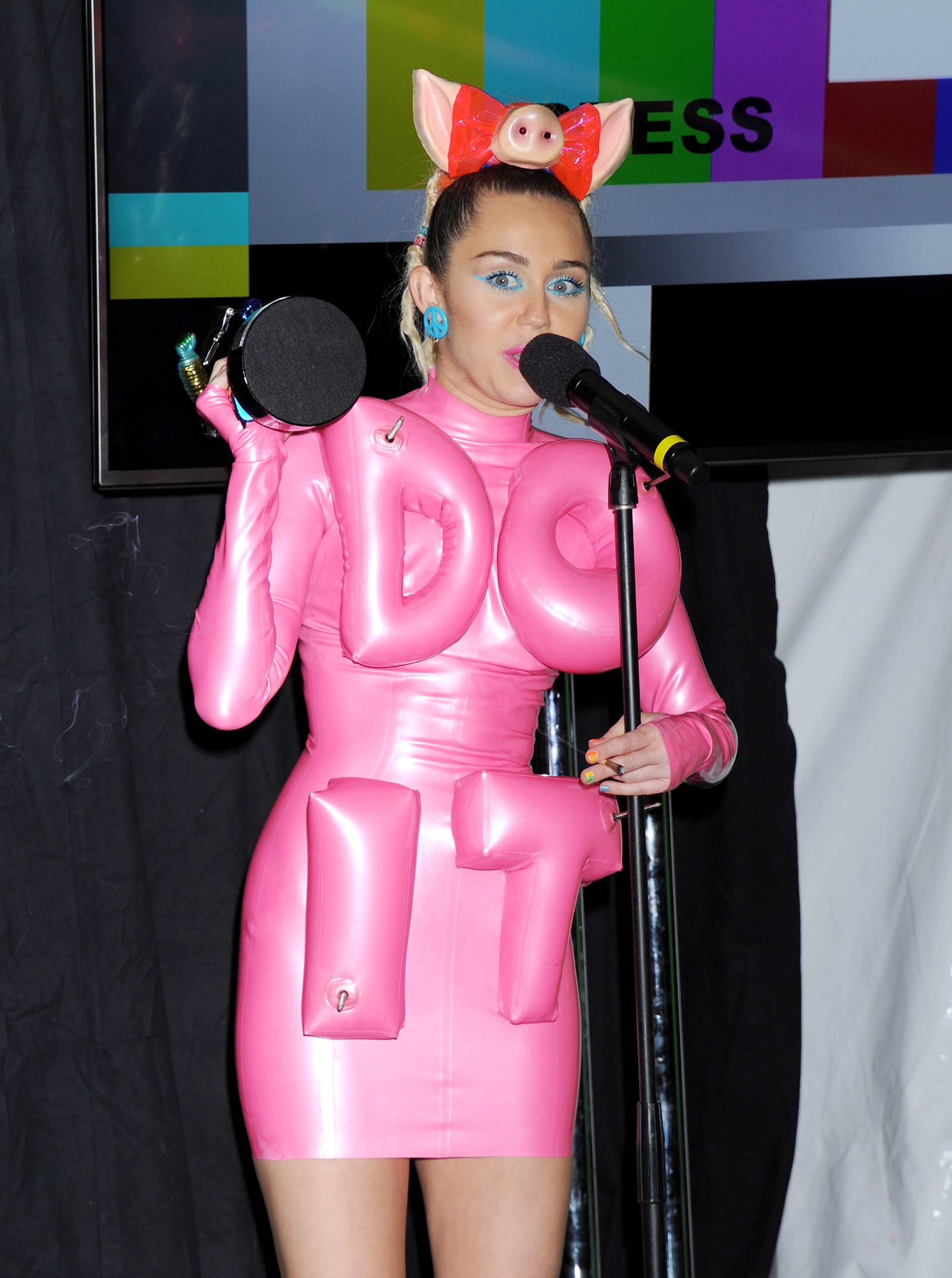 Miley Cyrus at the 2015 MTV Video Music Awards