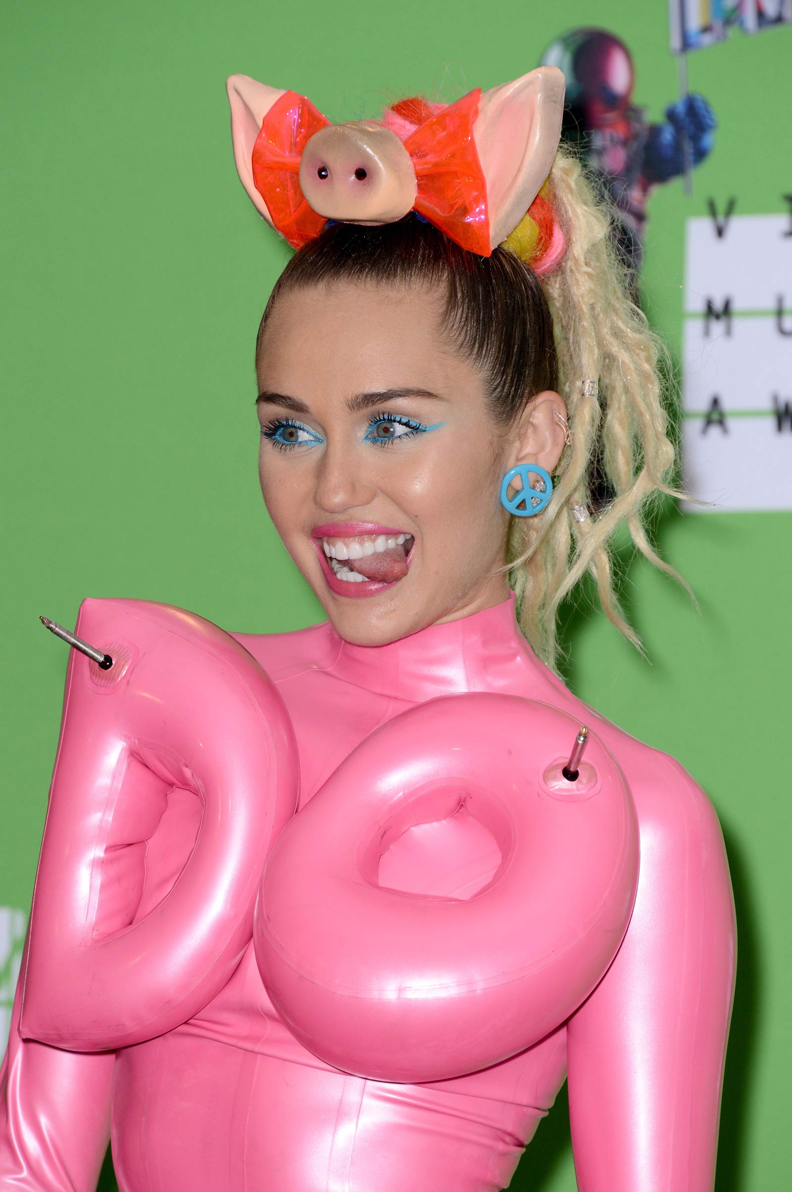 Miley Cyrus at the 2015 MTV Video Music Awards