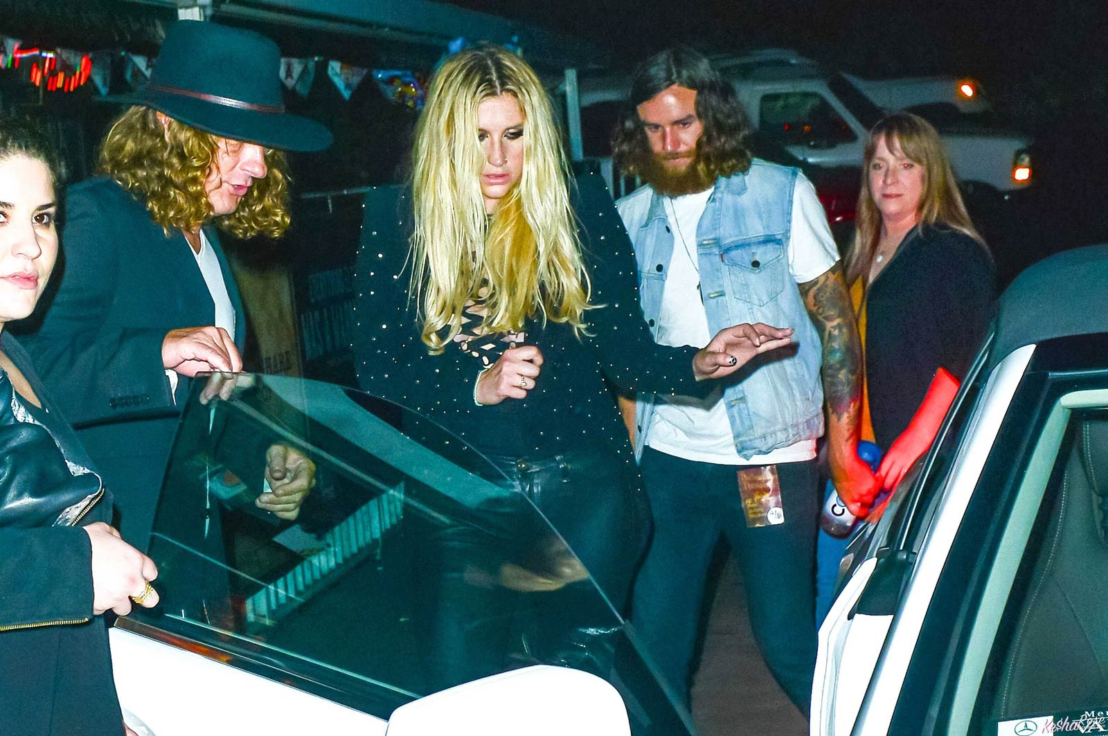 Kesha leaving The Roxy in Hollywood