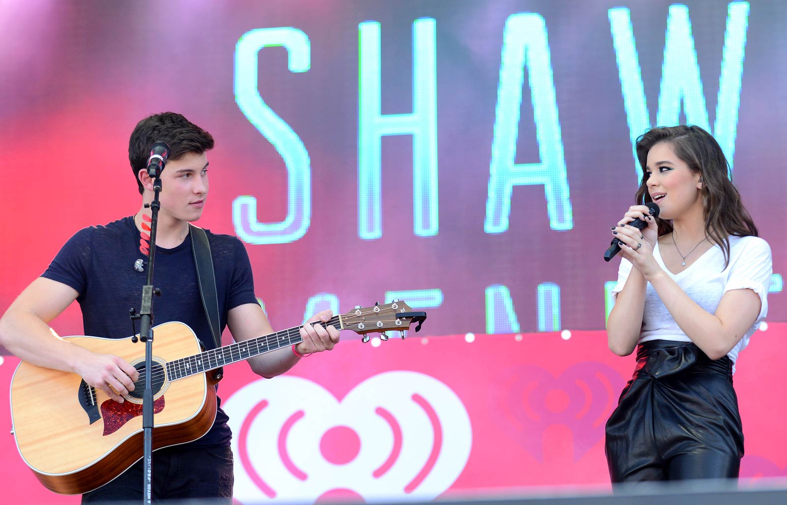 Hailee Steinfeld performs at 2015 iHeartRadio Music Festival