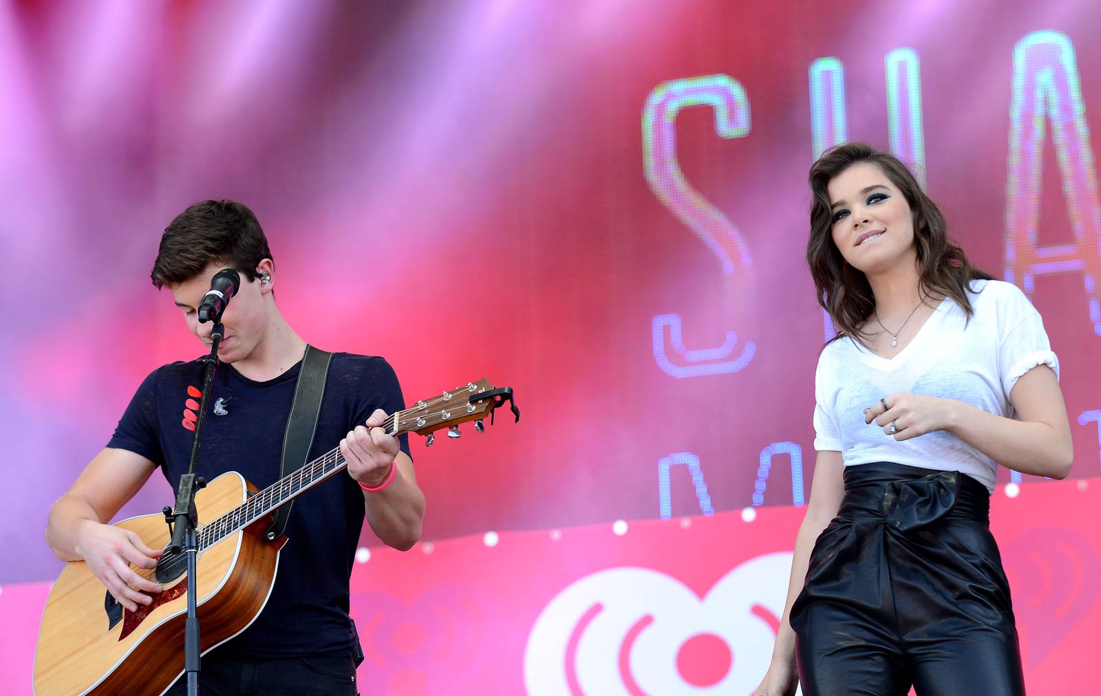 Hailee Steinfeld performs at 2015 iHeartRadio Music Festival