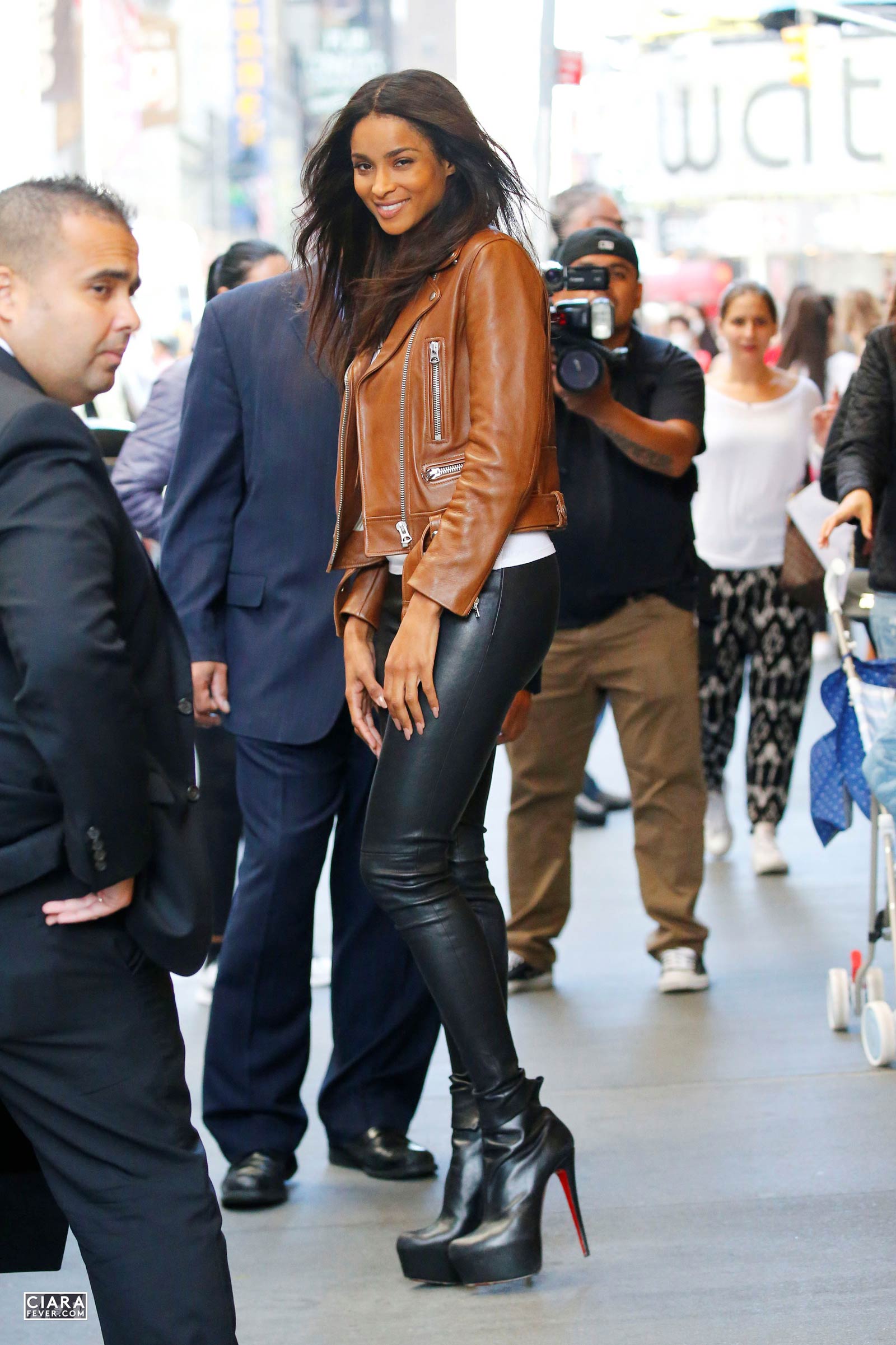 Ciara leaving MTV studios