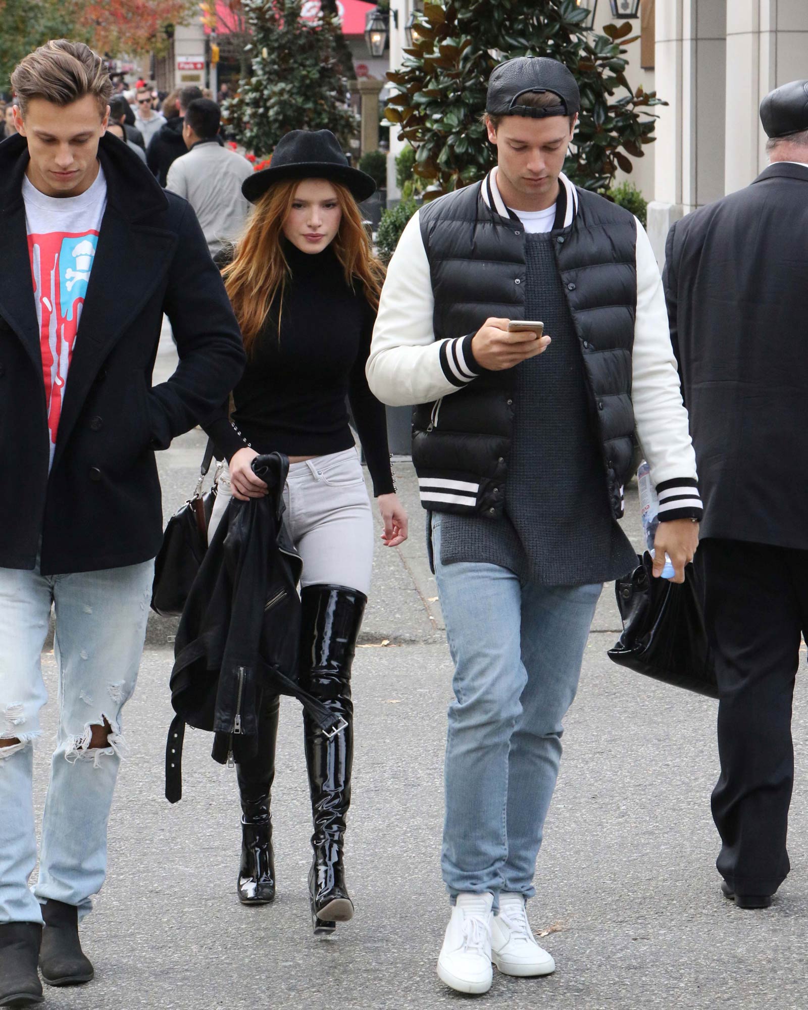 Bella Thorne out in Vancouver