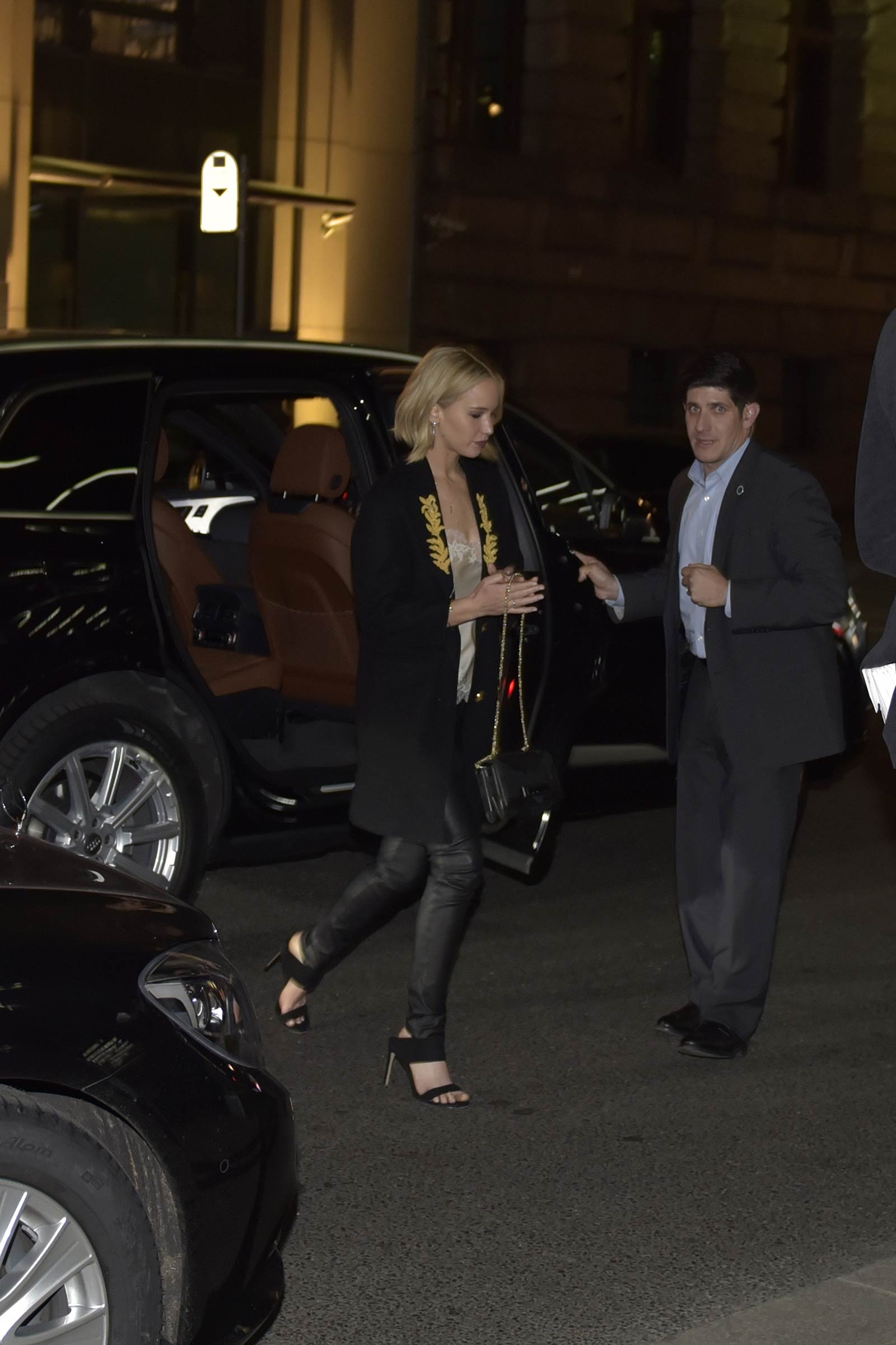 Jennifer Lawrence arriving at Borchardt Restaurant