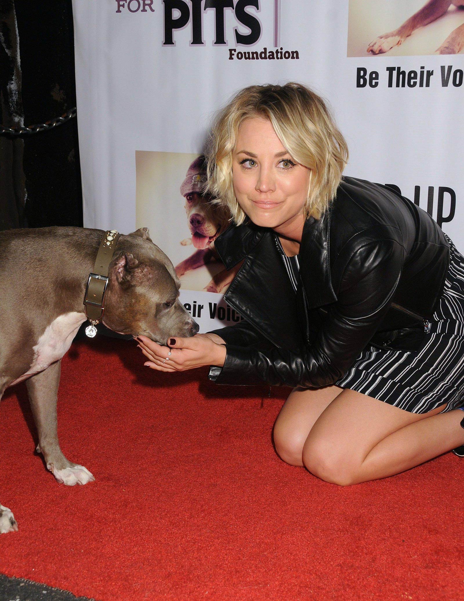 Kaley Cuoco stand Up For Pits Comedy Benefit