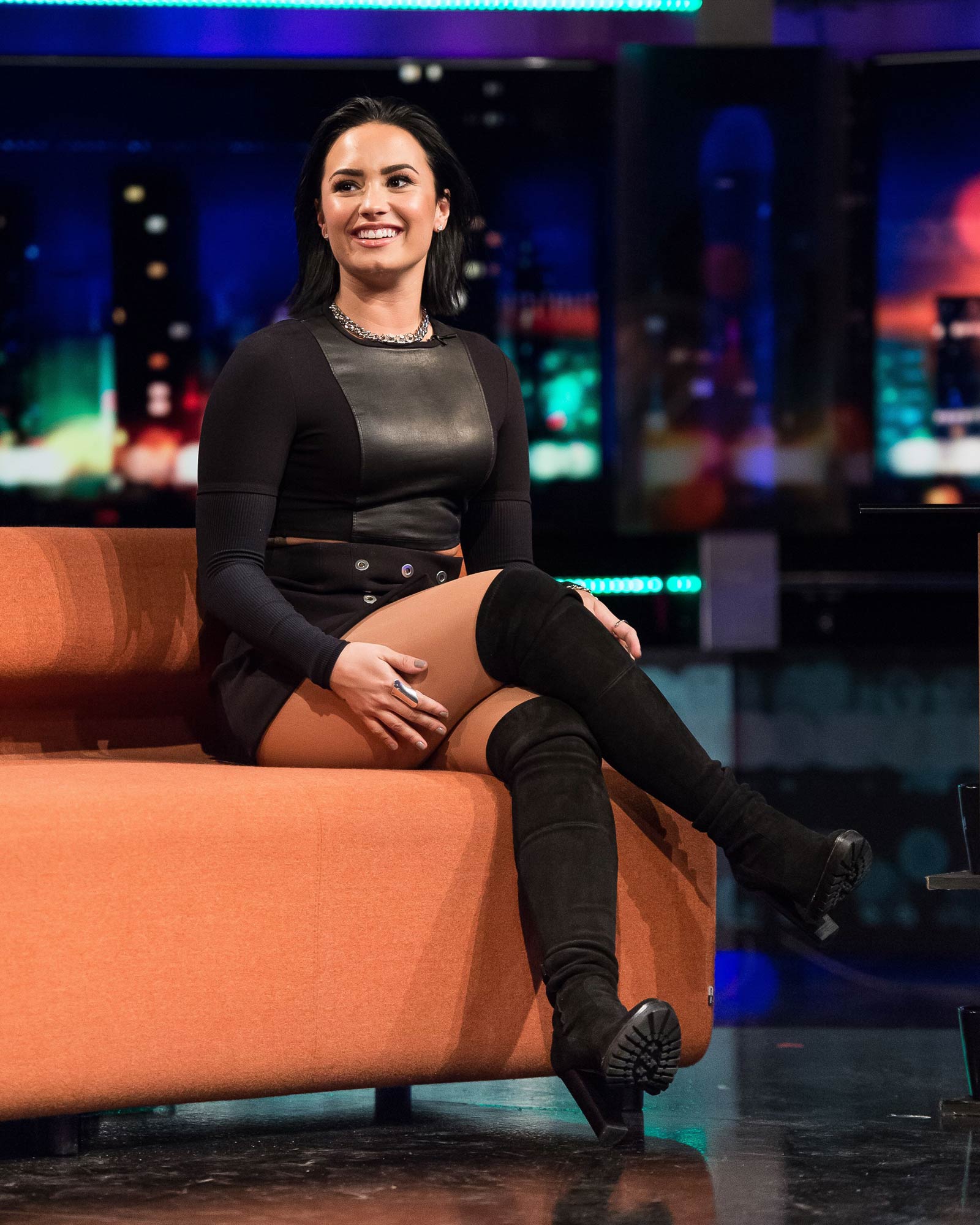 Demi Lovato on the Talk Show at Senkveld