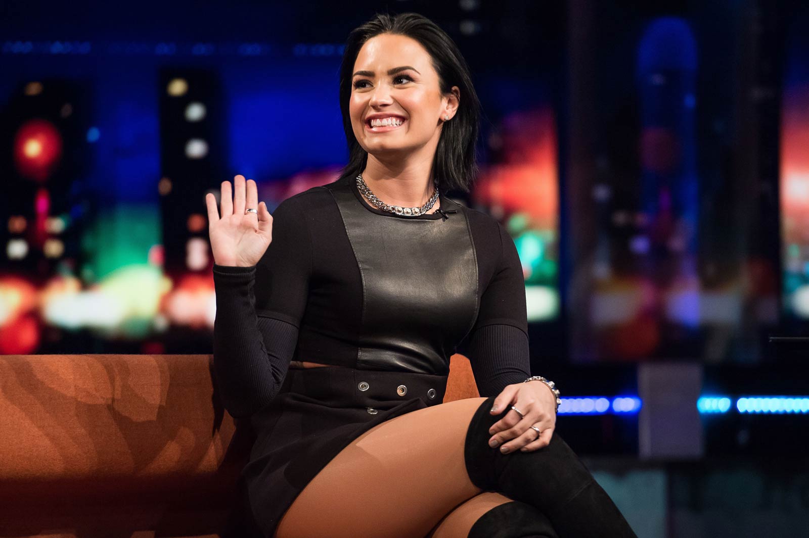 Demi Lovato on the Talk Show at Senkveld