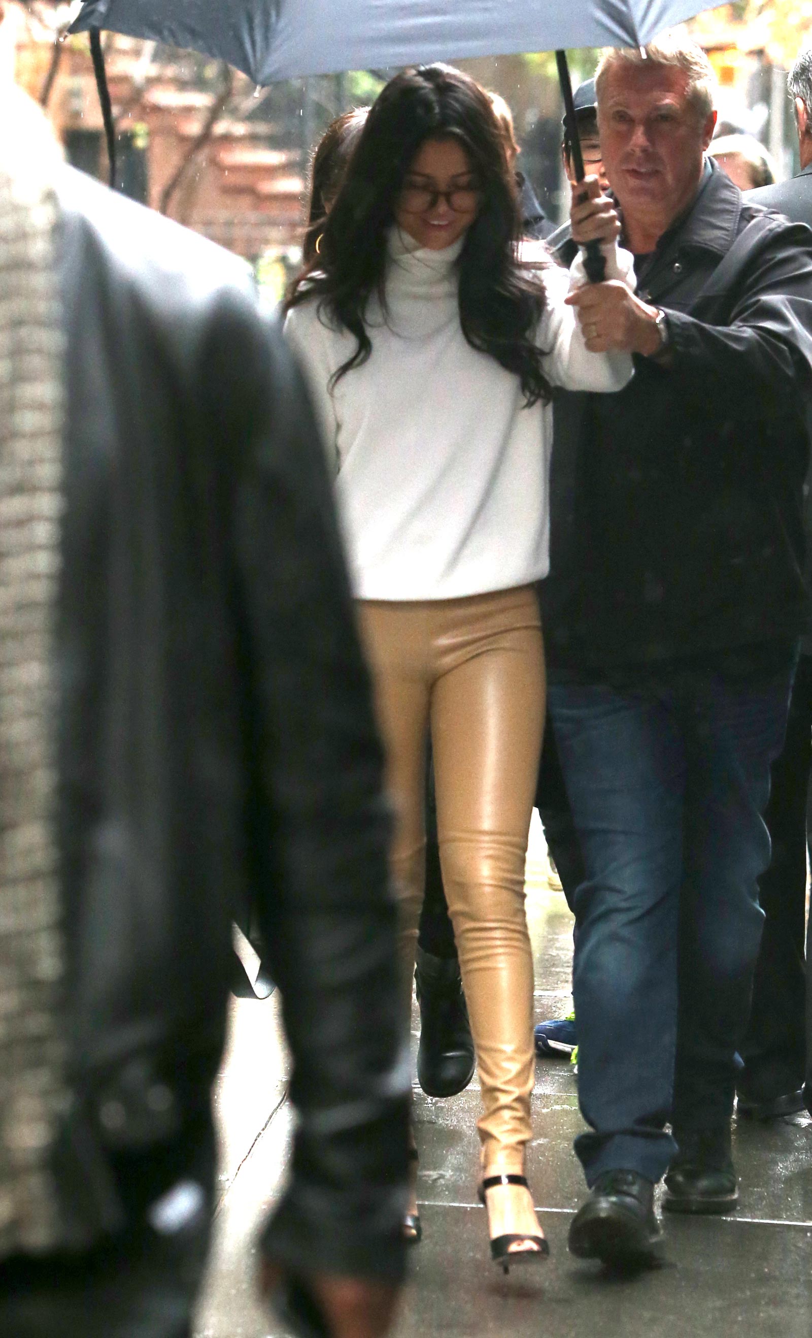 Selena Gomez Leaving The Victoria’s Secret Show Rehearsals