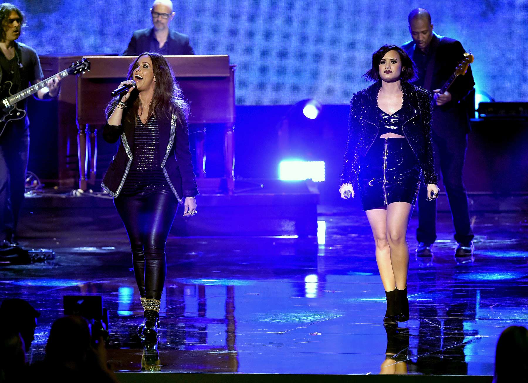 Demi Lovato & Alanis Morissette at 2015 American Music Awards