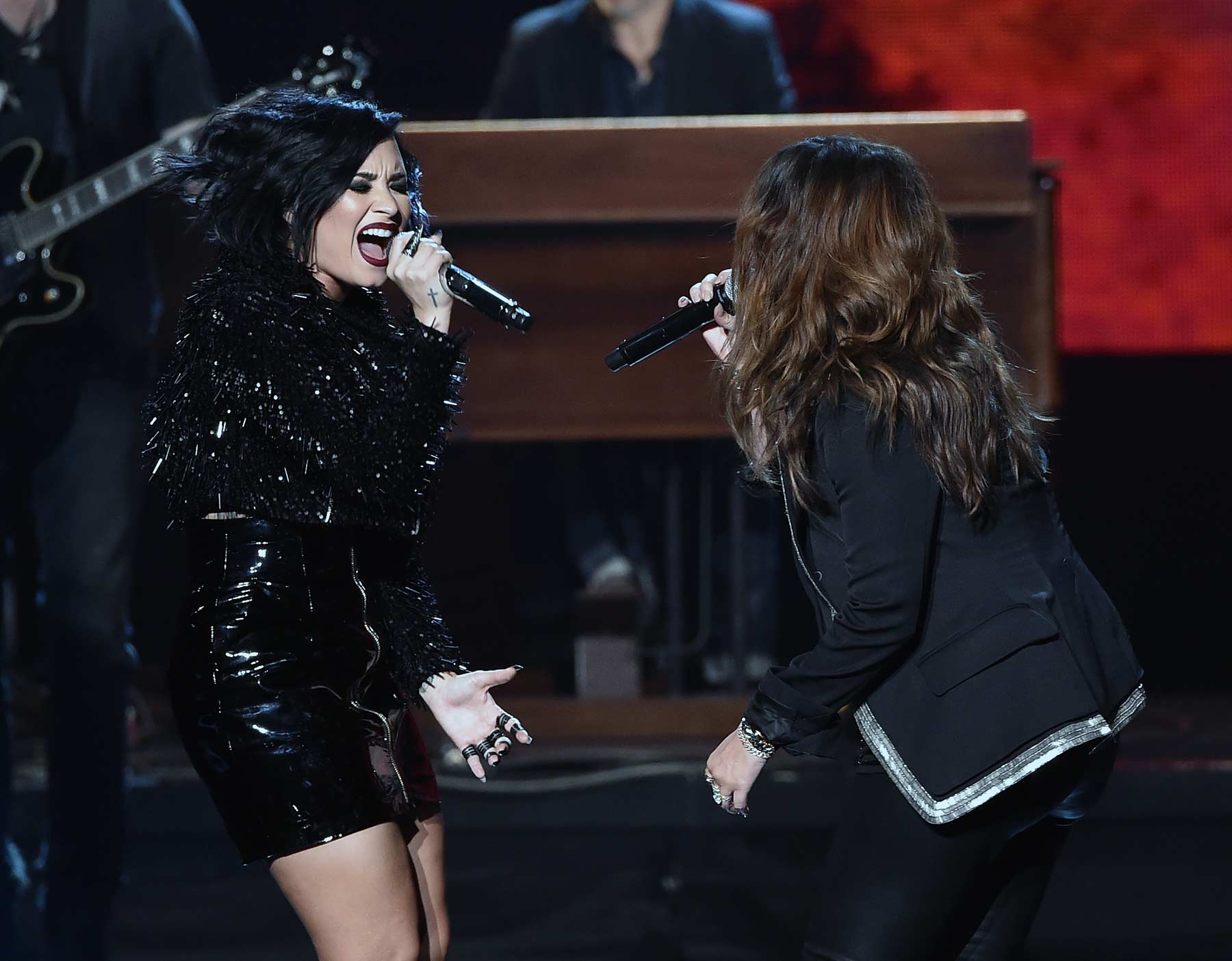Demi Lovato & Alanis Morissette at 2015 American Music Awards
