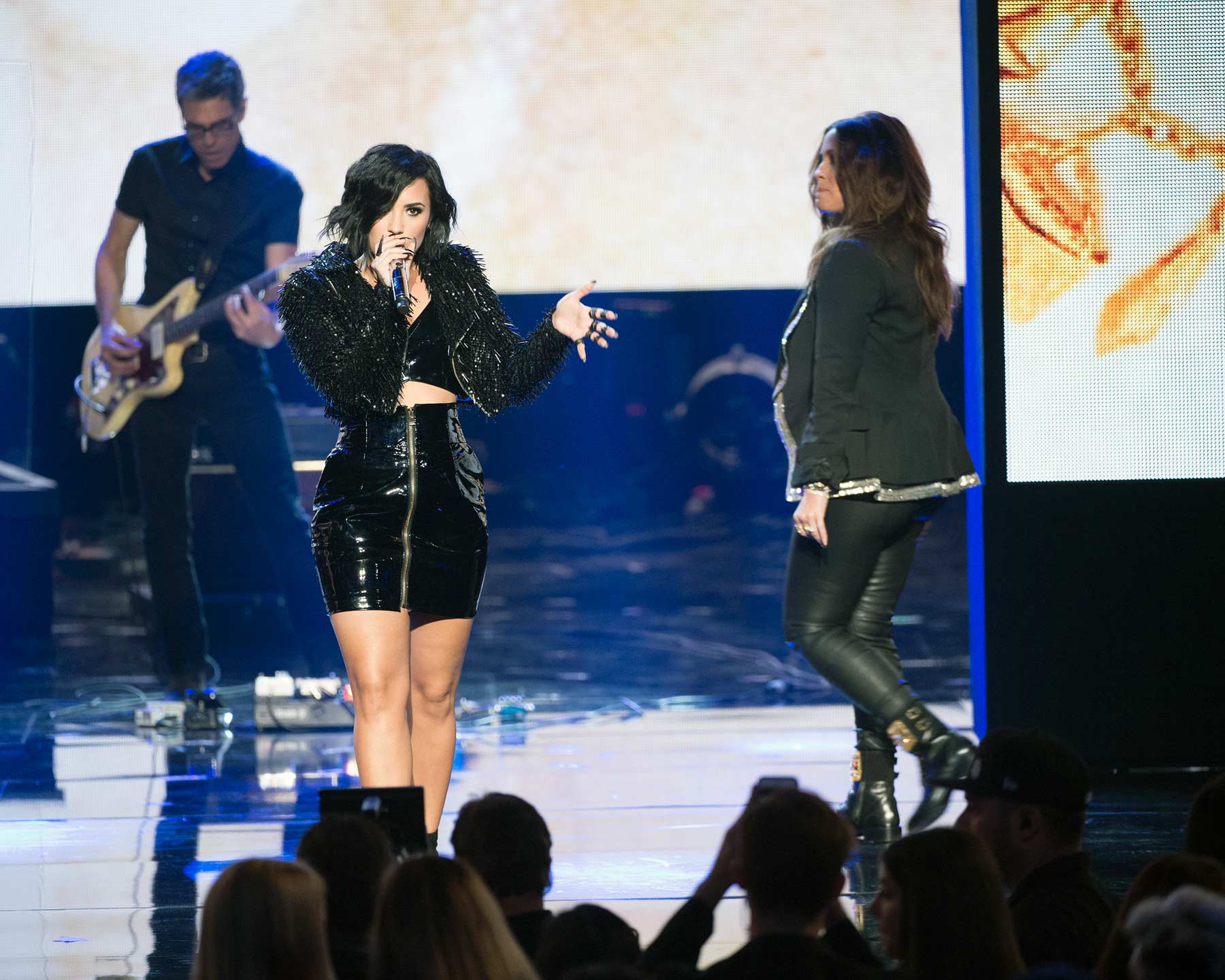 Demi Lovato & Alanis Morissette at 2015 American Music Awards