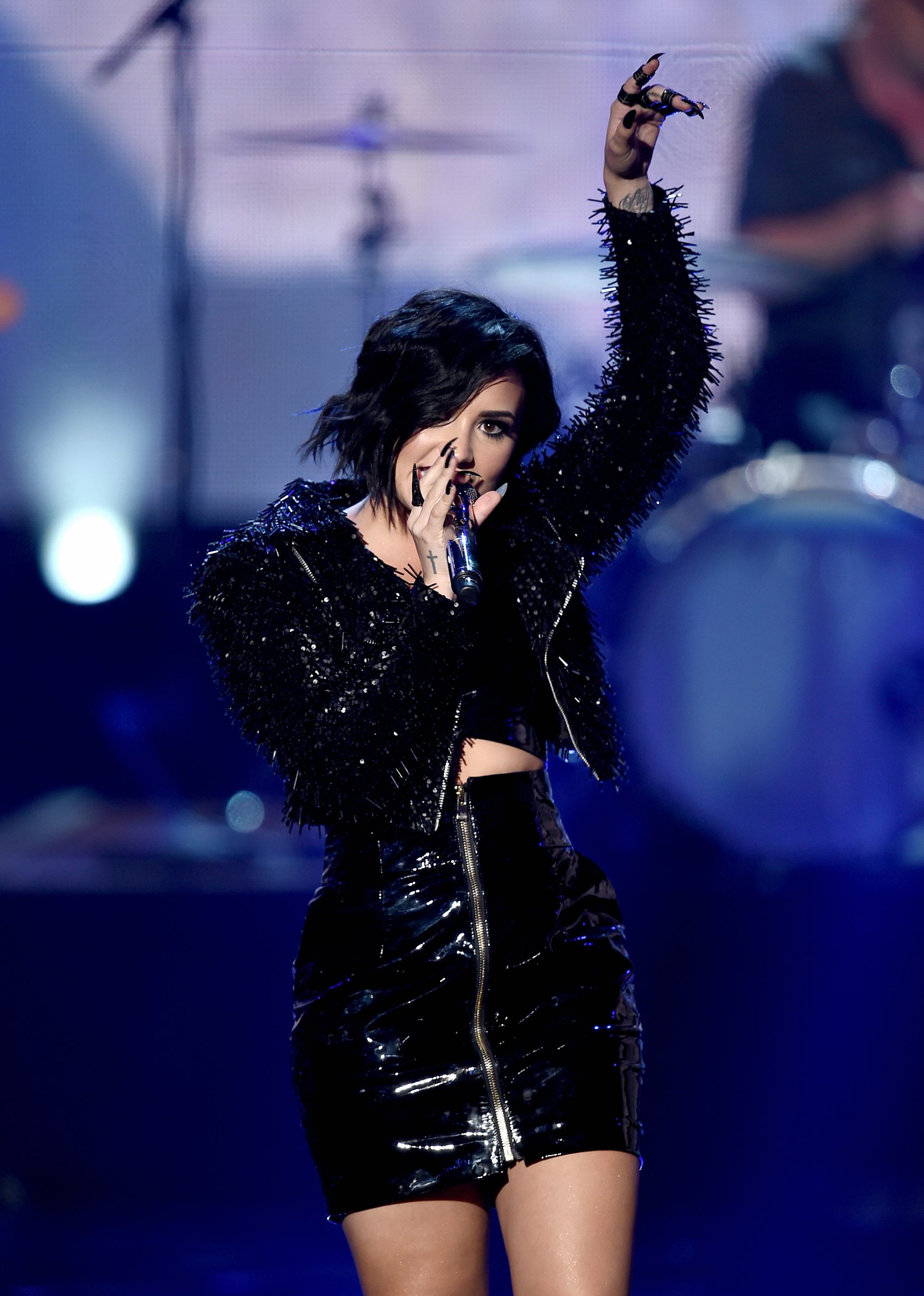 Demi Lovato & Alanis Morissette at 2015 American Music Awards