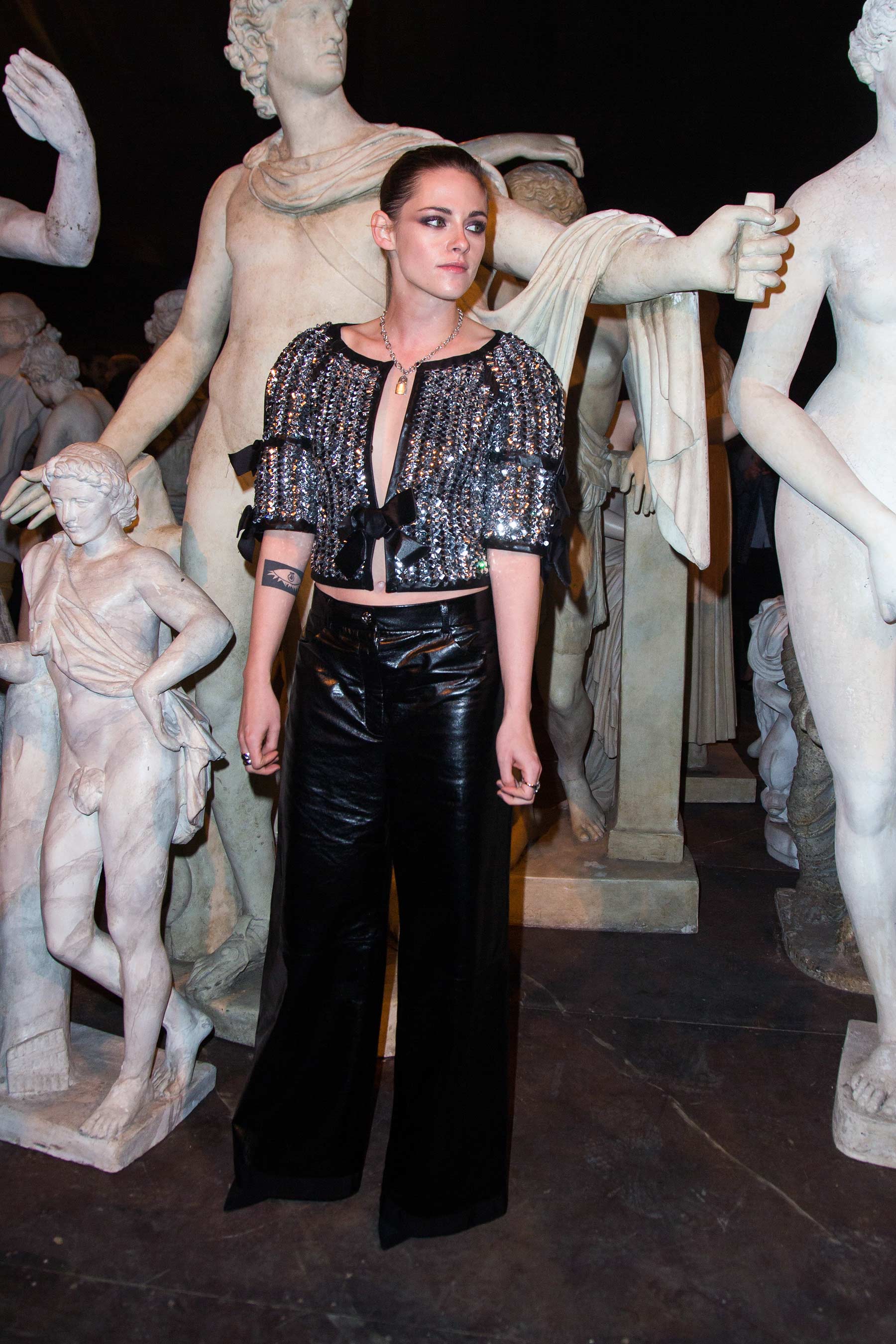 Kristen Stewart attends the Chanel Metiers d’Art 2015/16 Fashion Show