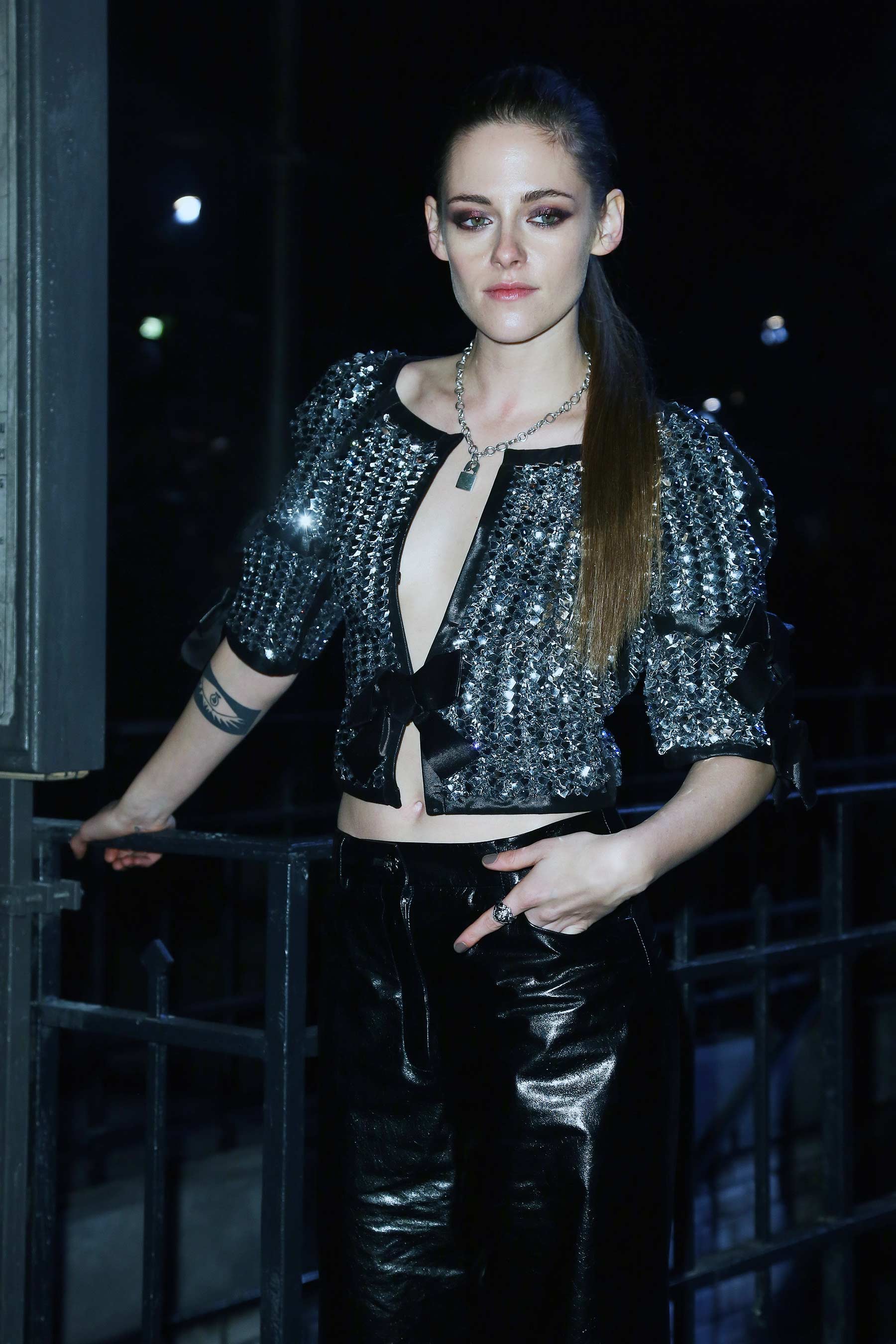 Kristen Stewart attends the Chanel Metiers d’Art 2015/16 Fashion Show