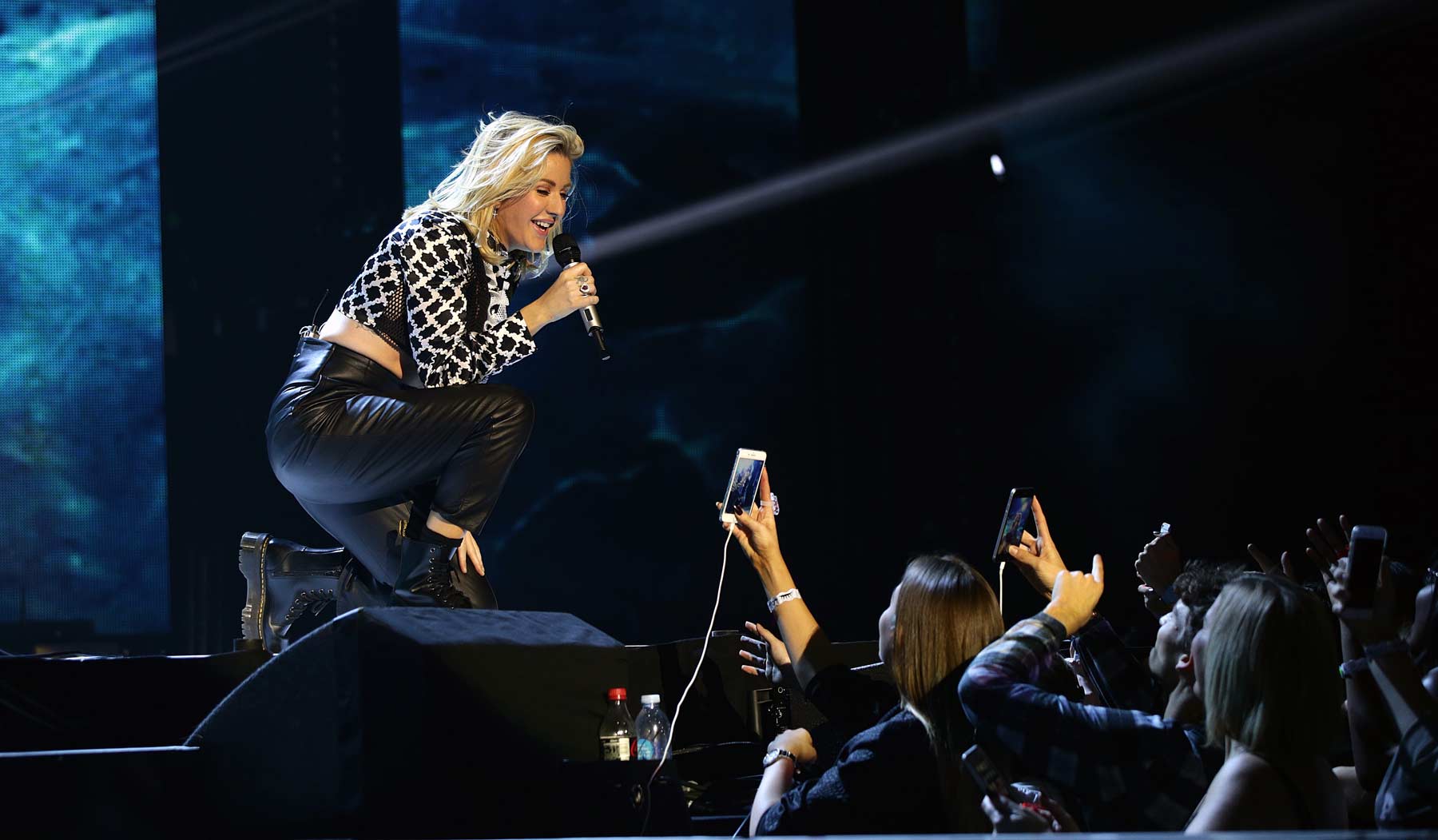 Ellie Goulding performs at Jingle Bell Ball 2015