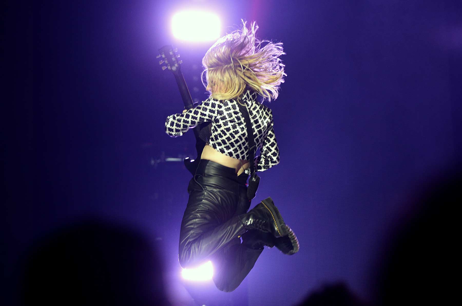 Ellie Goulding performs at Jingle Bell Ball 2015