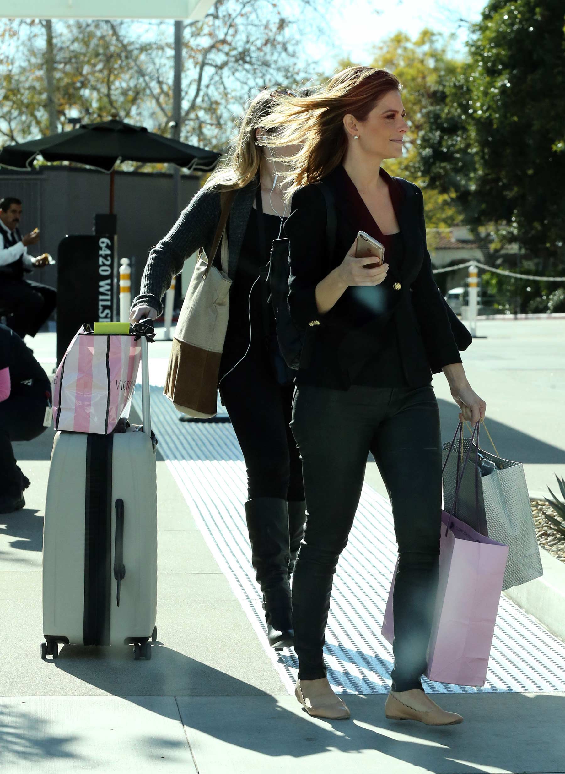 Maria Menounos shopping in LA