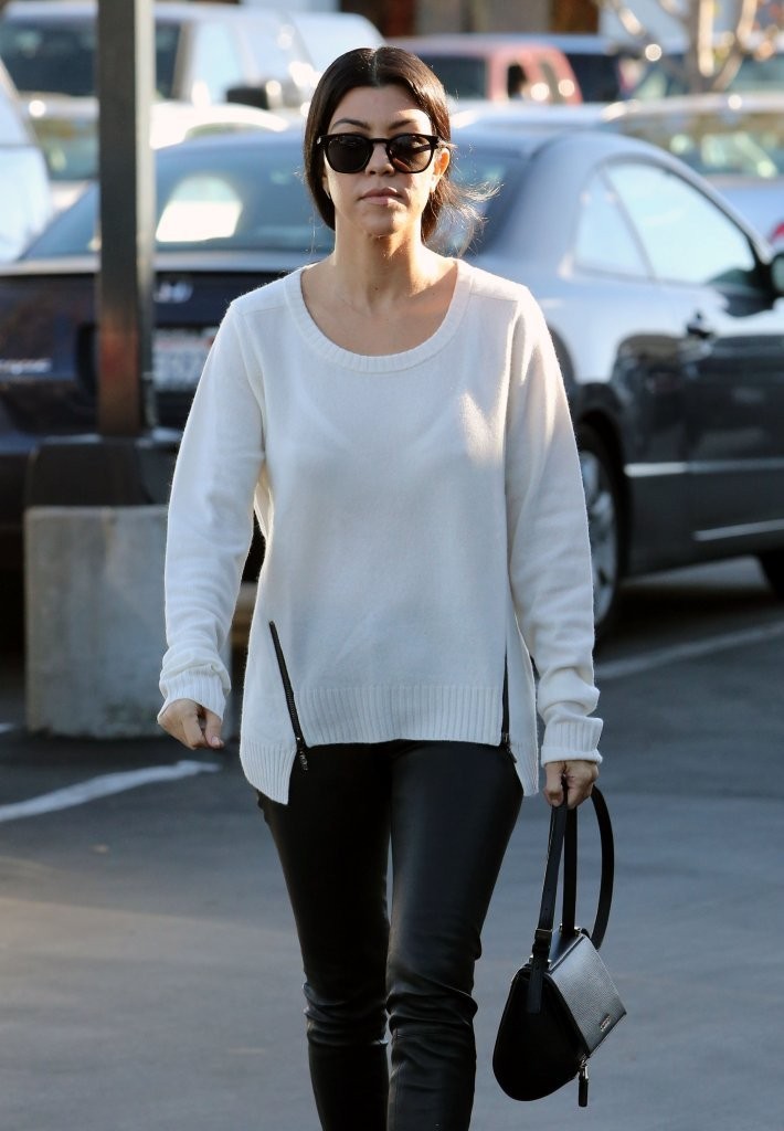 Kourtney Kardashian stops by Toys R Us