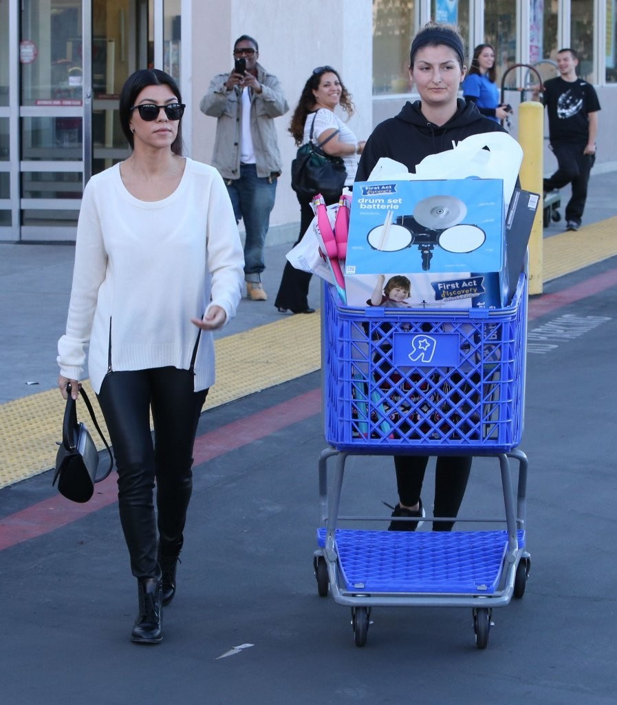 Kourtney Kardashian stops by Toys R Us