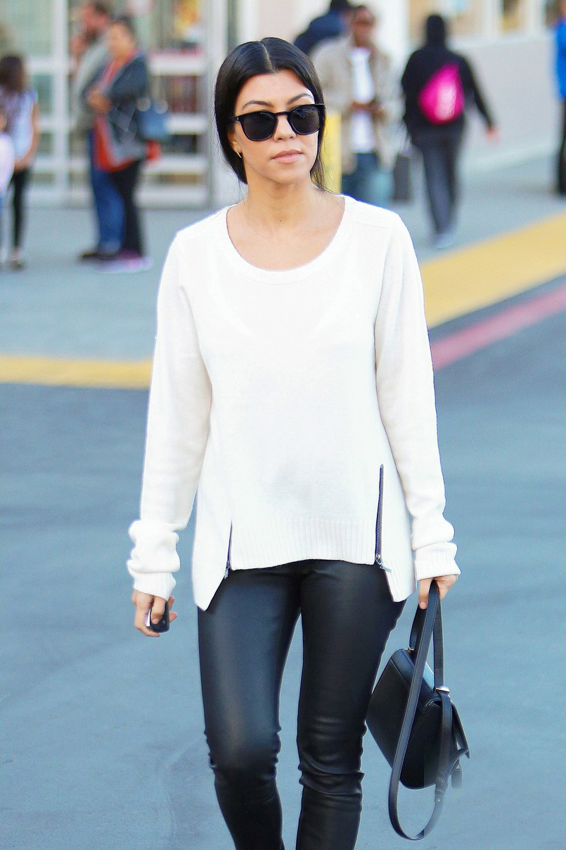 Kourtney Kardashian stops by Toys R Us