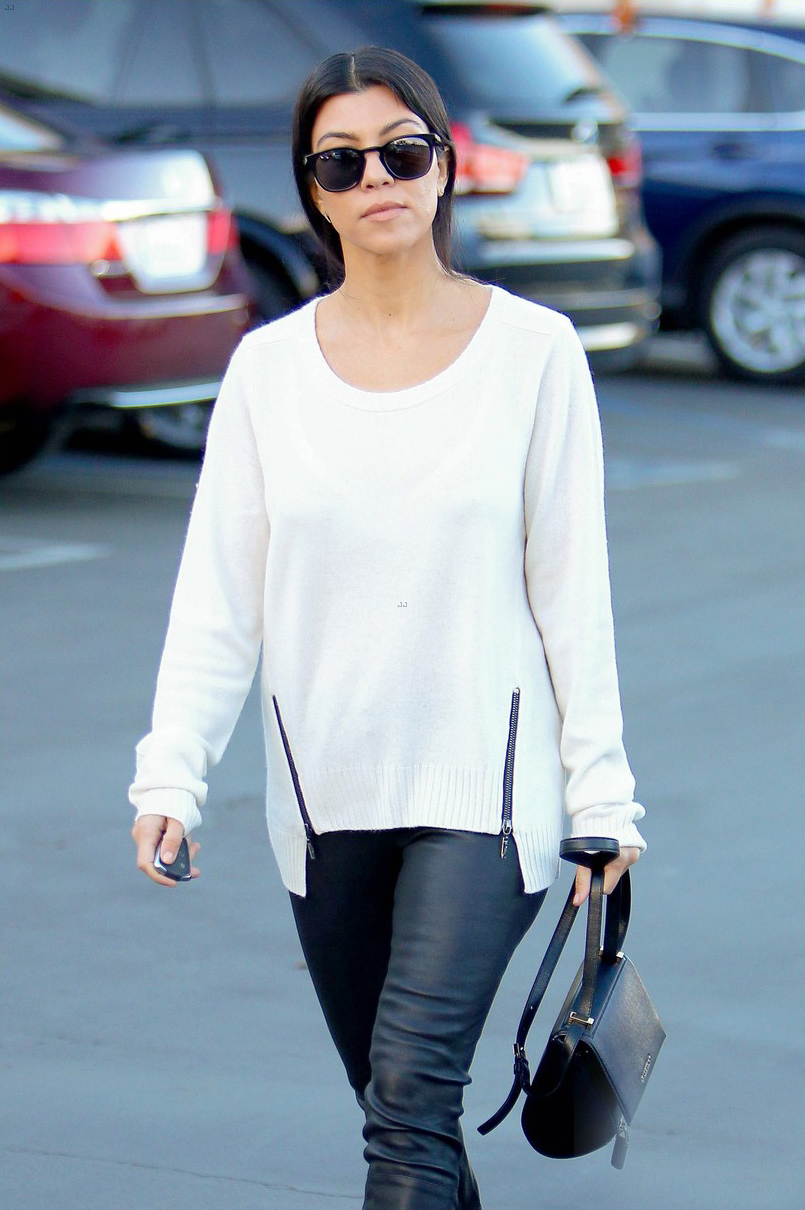 Kourtney Kardashian stops by Toys R Us