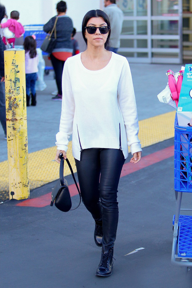 Kourtney Kardashian stops by Toys R Us