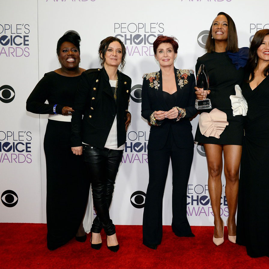 Sara Gilbert pose in the press room at the 2016 People’s Choice Awards