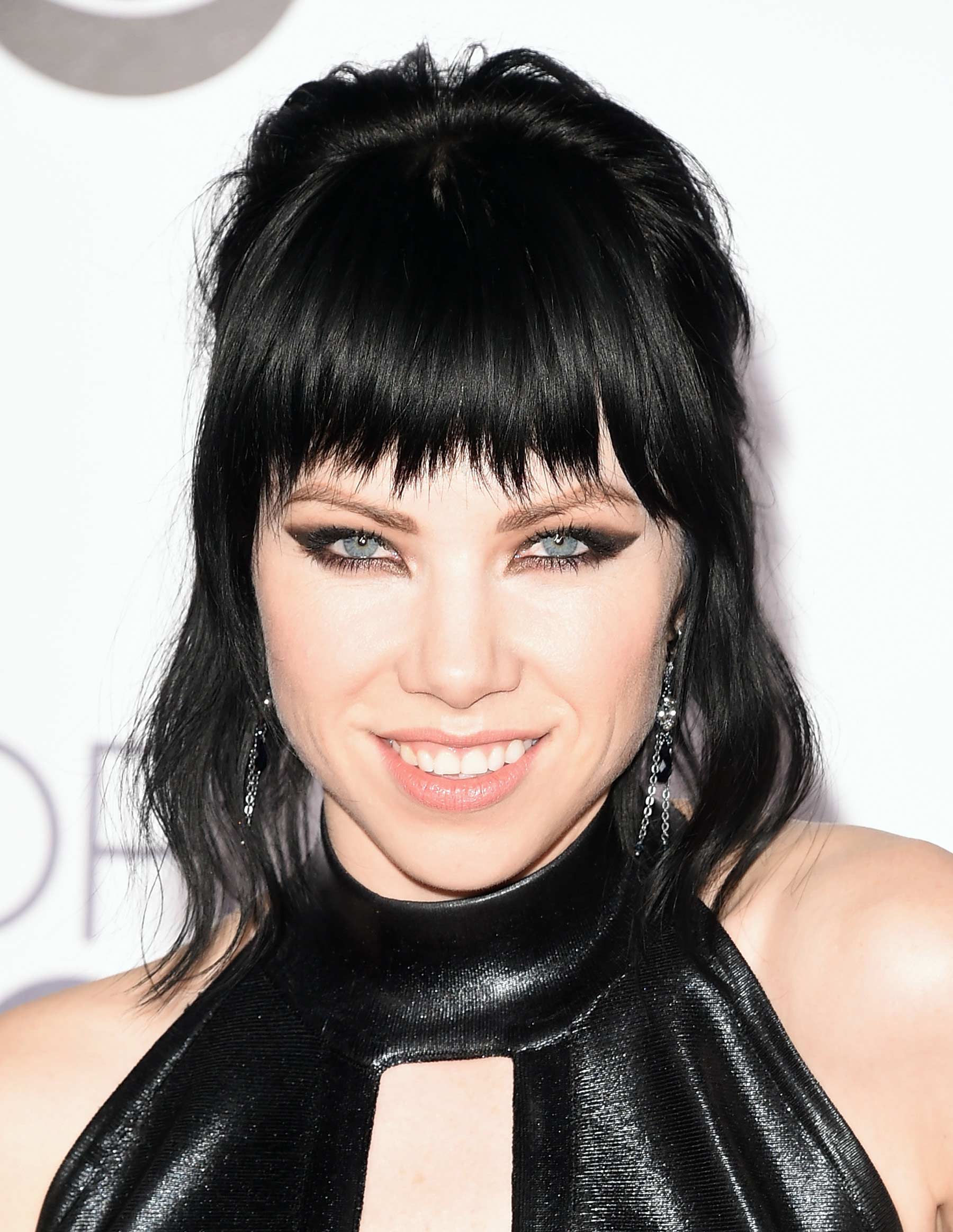 Carly Rae Jepsen attends 2016 People’s Choice Awards