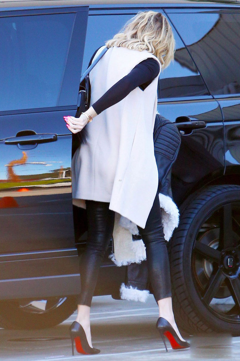 Khloe Kardashian heads out of ShowBiz Studios